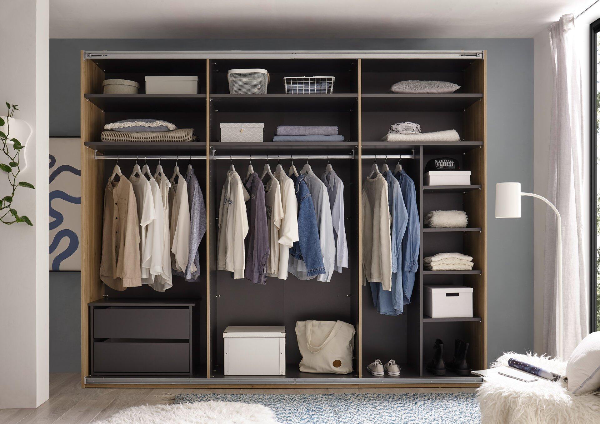 Schwebetürenschrank, Metrino
