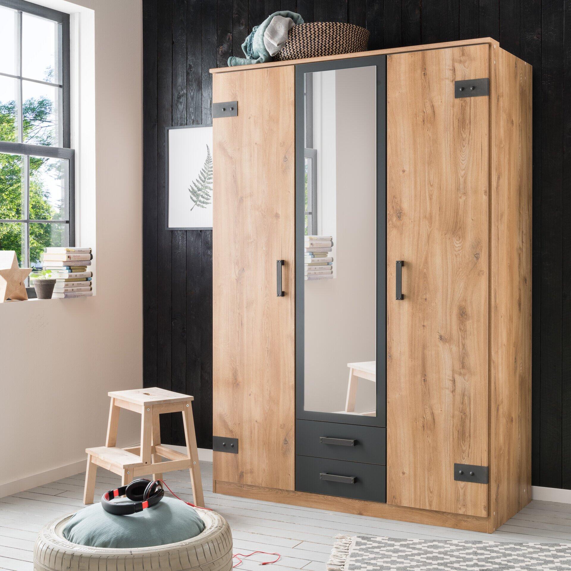 Kleiderschrank, Cork