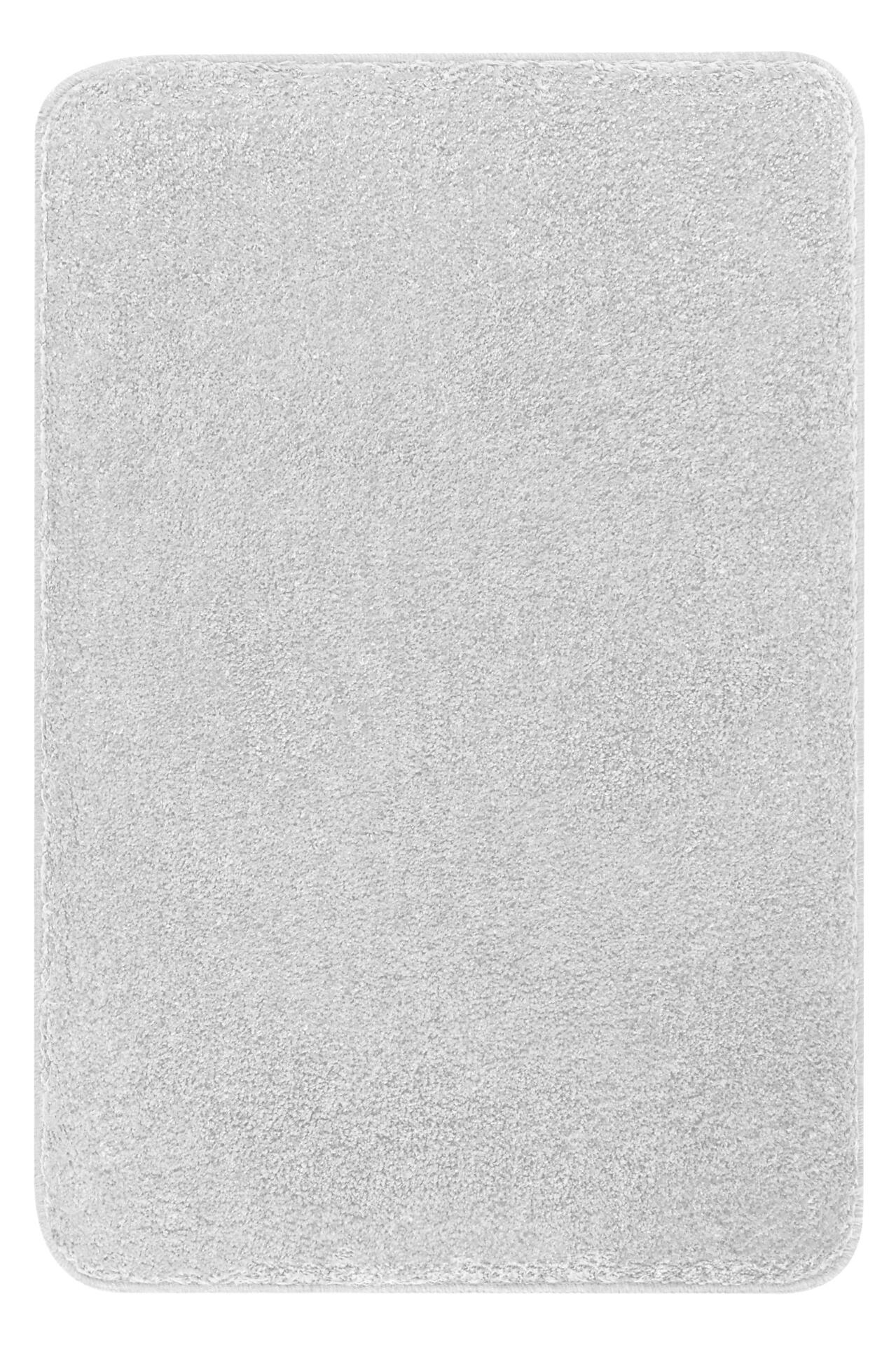 Silbergrauer Badteppich Meadow aus Polyester, aus Vogelperspektive mit kurzer, flauschiger Textur dargestellt.