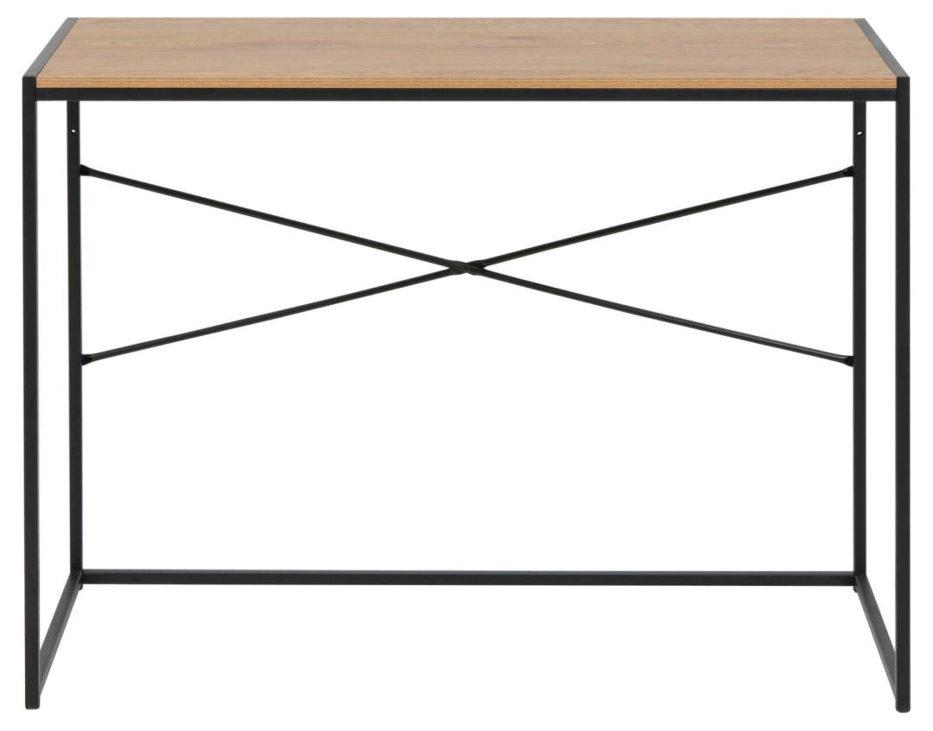 Schreibtisch Seaford mit rechteckiger Tischplatte in heller Holzoptik und filigranem schwarzem Metallgestell.