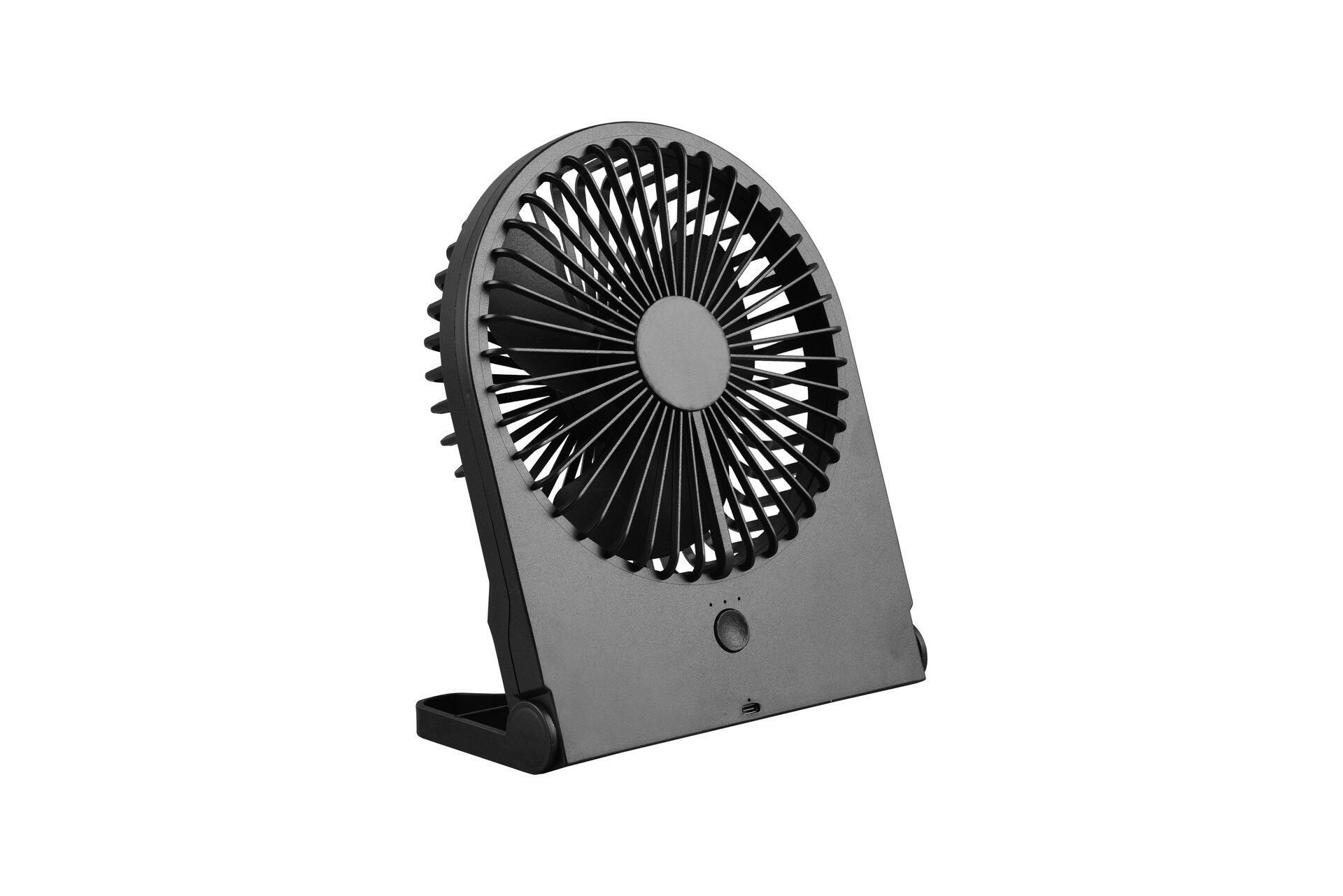 Ventilator Breezy in Seitenansicht mit ausklappbarem Fuß und Bedienknopf für die Geschwindigkeitsregelung.