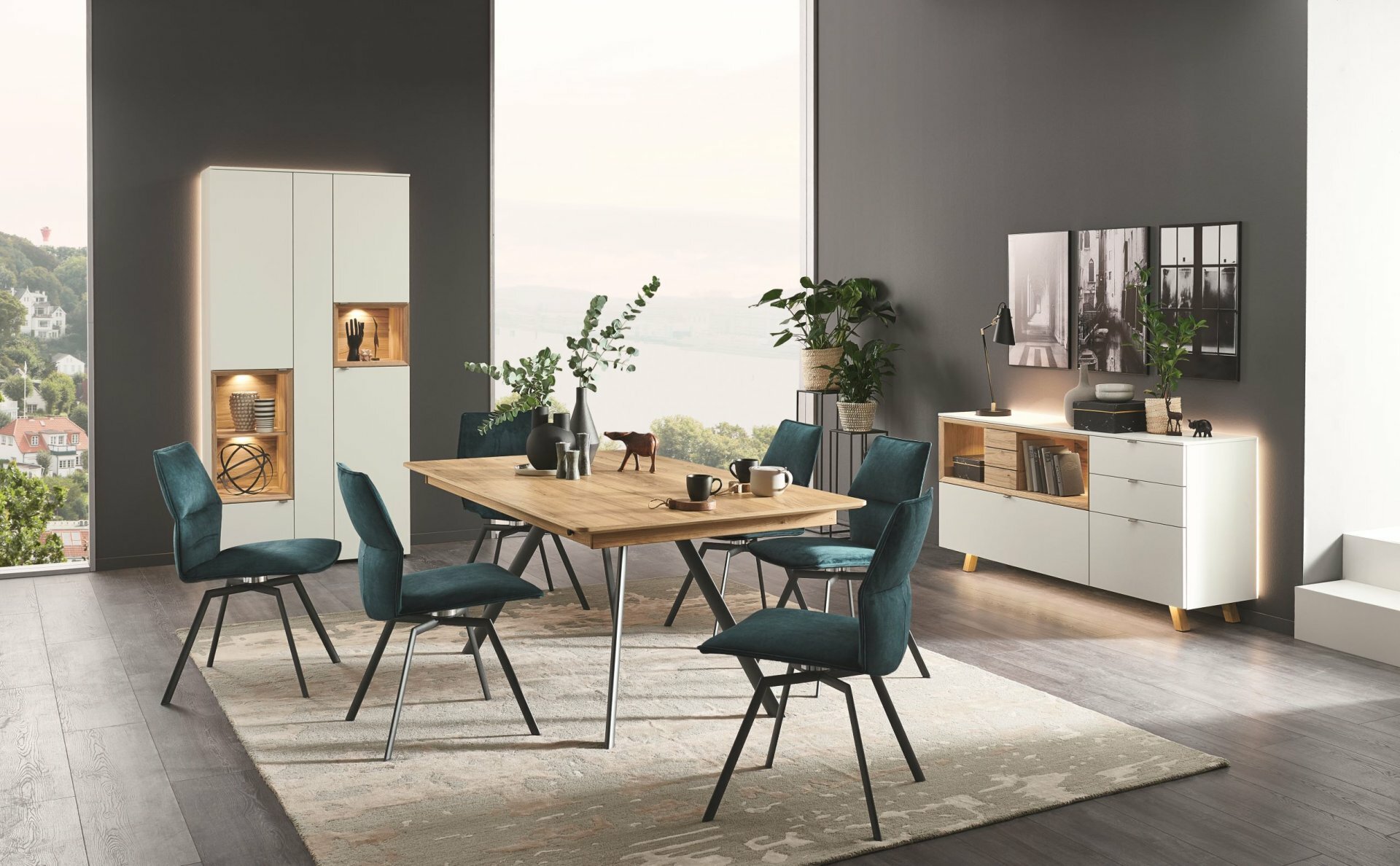 Tisch, ET 324 Fin