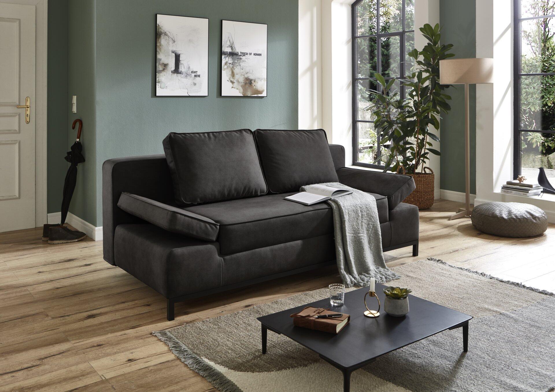 Schlafsofa Jarney SO150 in geöffnetem Zustand, aus ¾-Ansicht mit sichtbarer Liegefläche durch herausziehbare Mechanik.