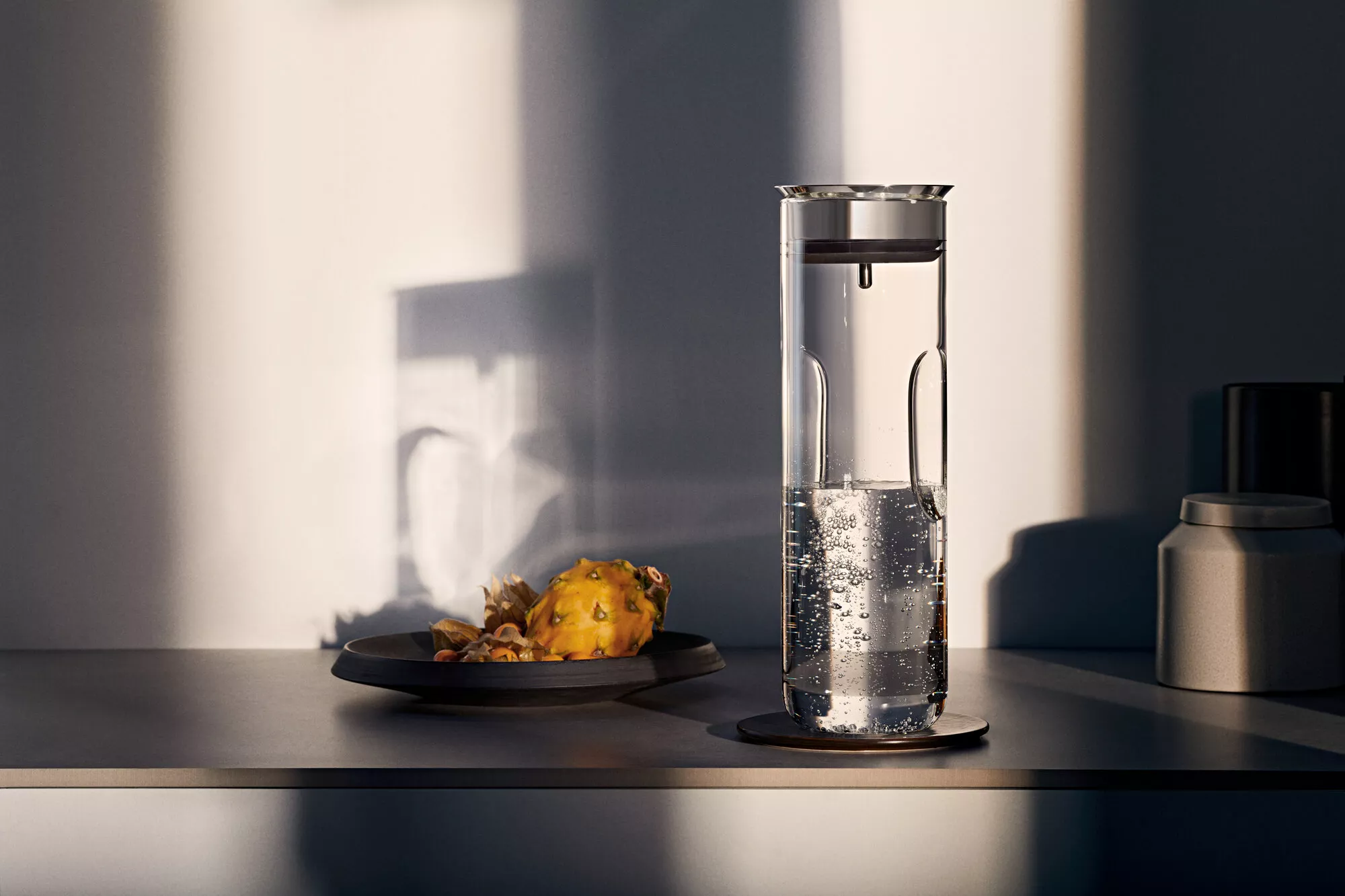 Wasserkaraffe, Motion