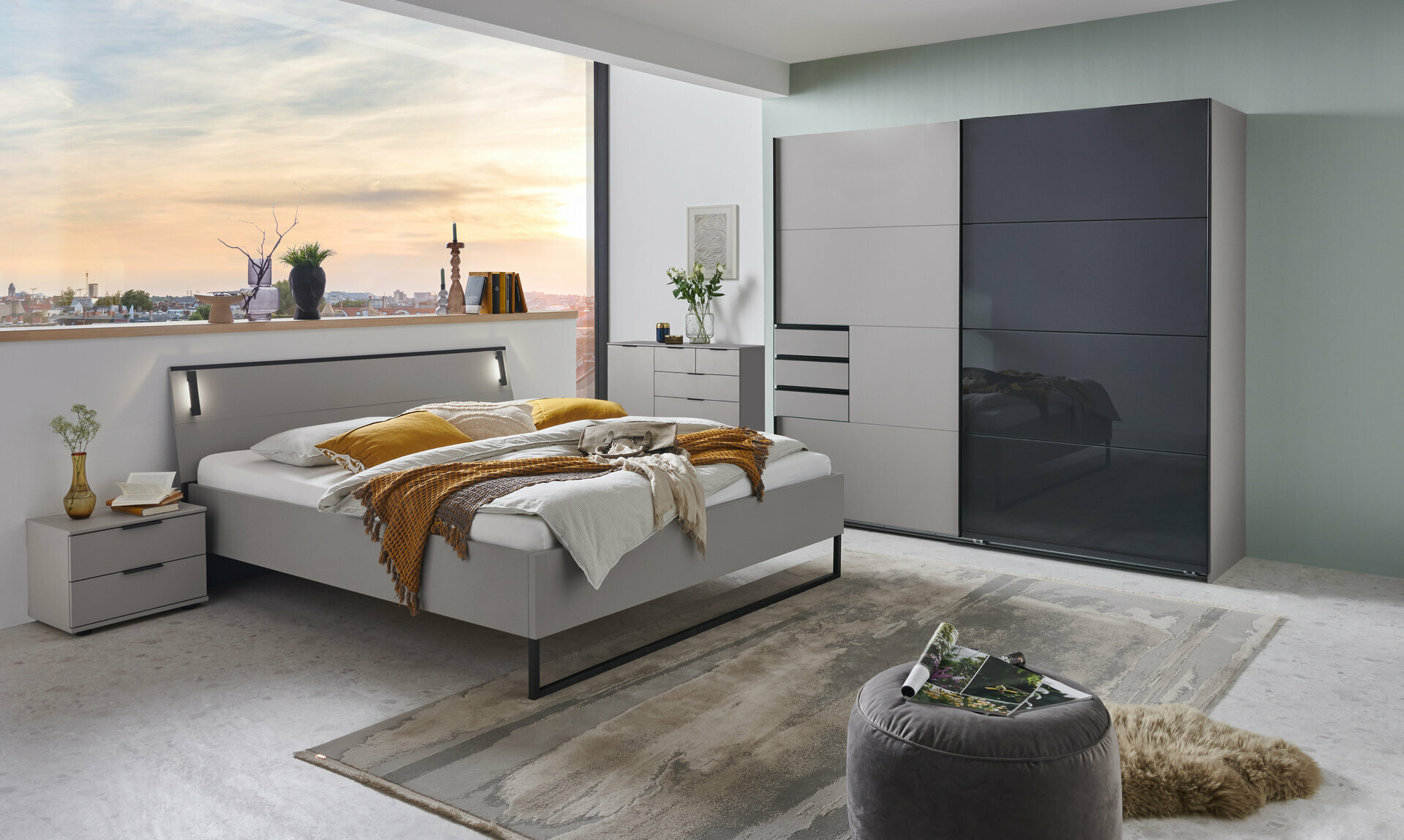 Schwebetürenschrank, Tilburg