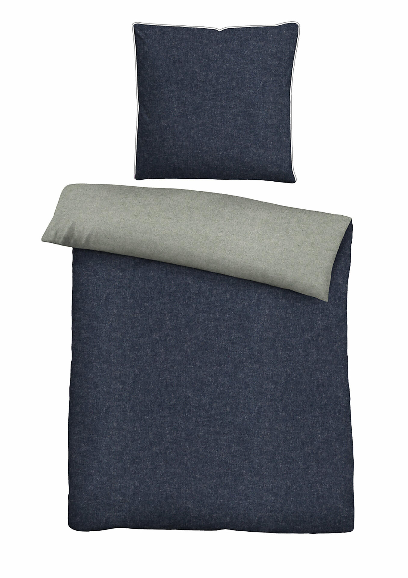 Bettbezug-Set Biberna in Marineblau mit grauem Kissen, zeigt die strukturierte Biber-Webart und die lockere Drappierung des Bettbezugs aus 100% Baumwolle.