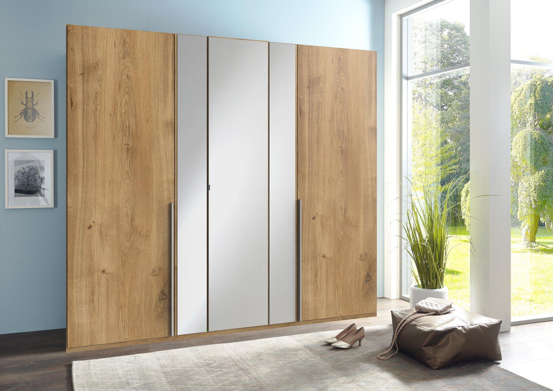 Kleiderschrank, Vanea