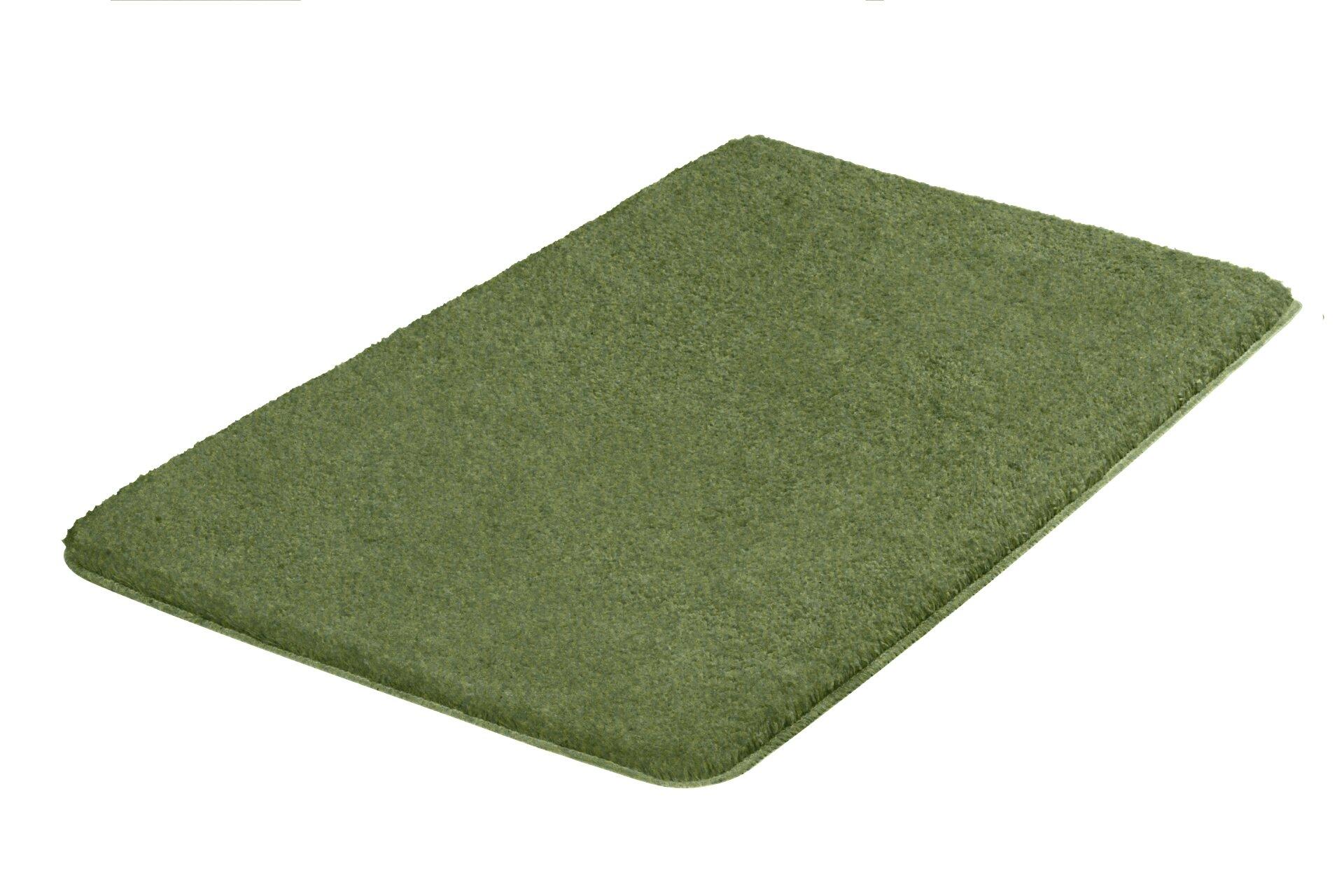 Flauschiger, rechteckiger Badteppich Meadow in Grünton mit strukturierter Oberfläche und leichtem 3D-Effekt.
