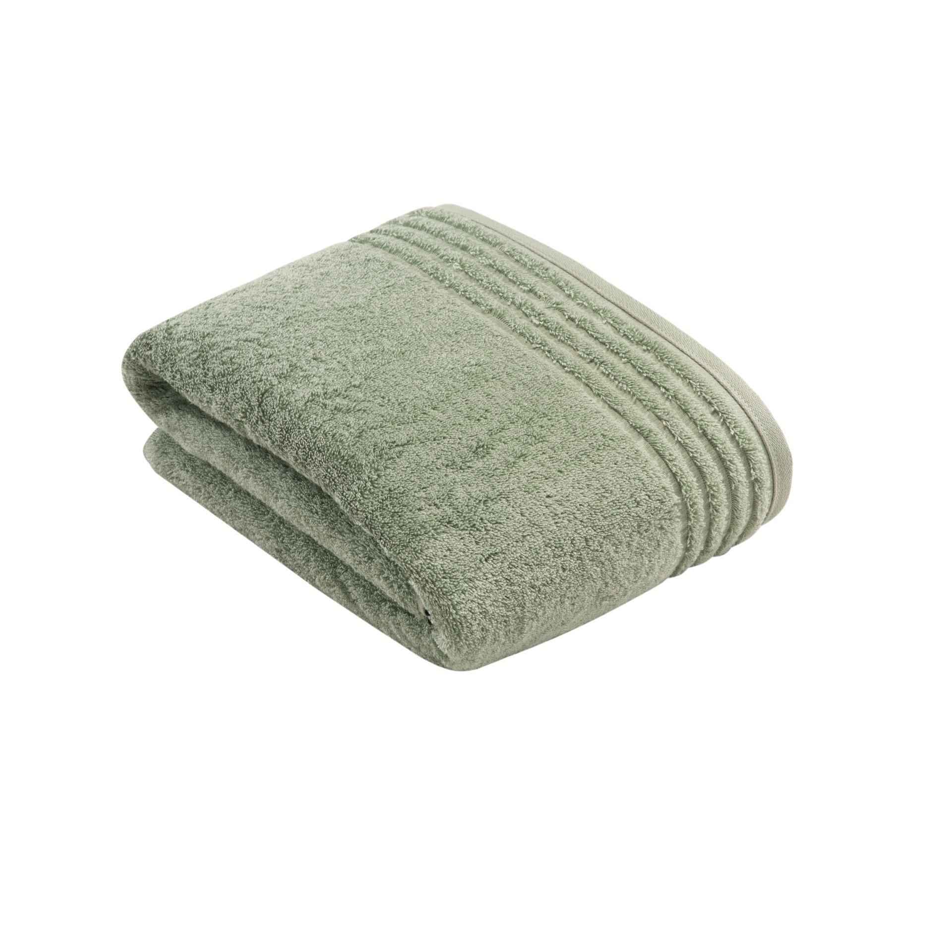 Vossen ViennaStyleSupersoft Badetuch in soft green, mehrfach gefaltet, zeigt die flauschige Textur und gerippte Struktur für hohe Saugfähigkeit.
