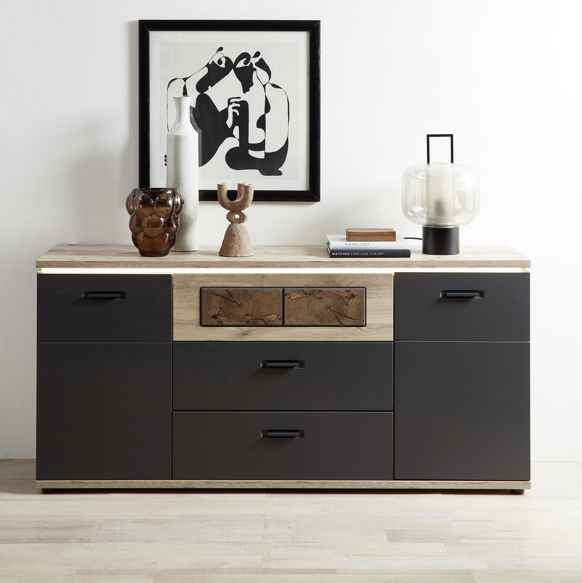 Highboard, Sina