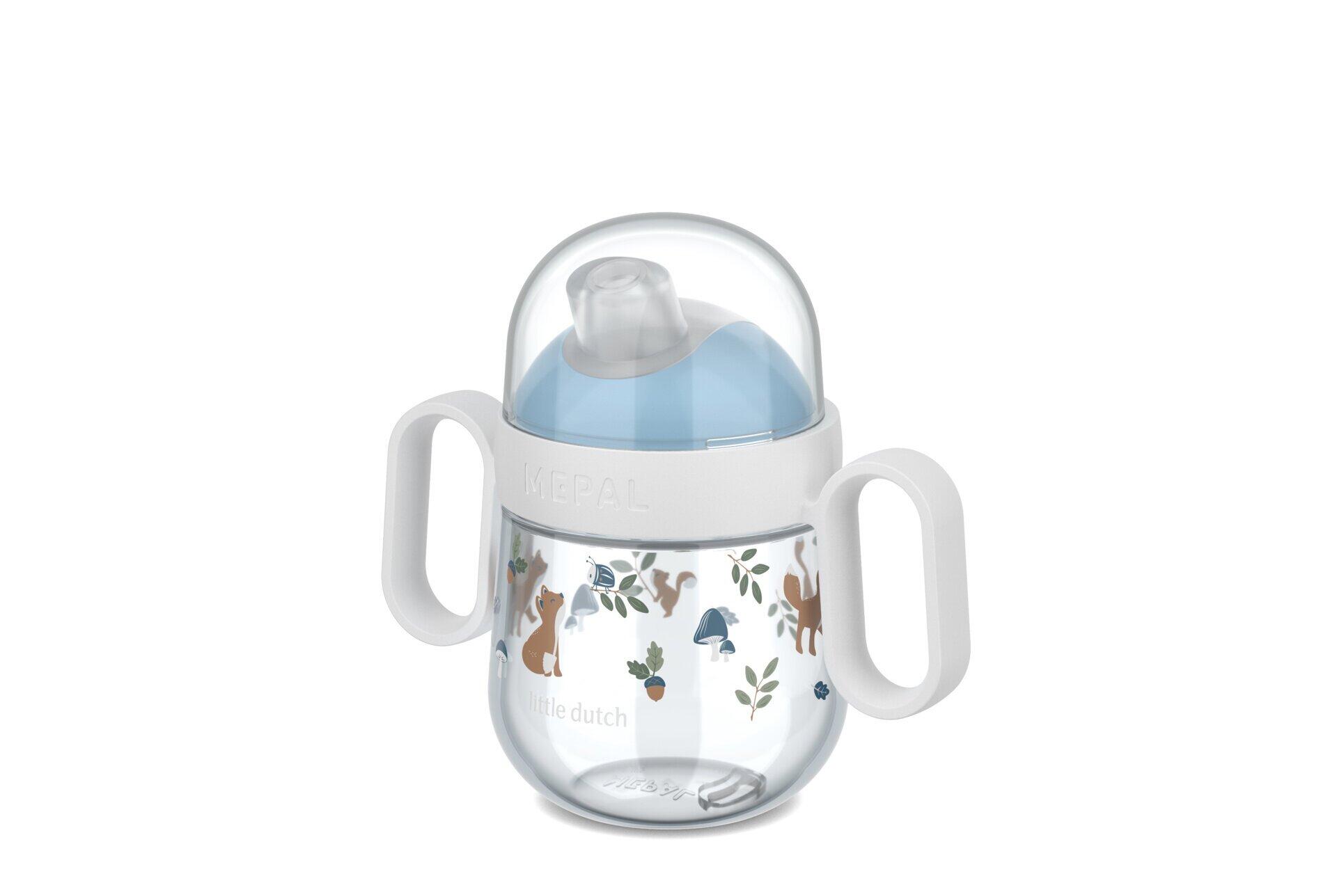 Auslaufsicherer Kinder-Trinkbecher "Mio" mit blauem Deckel, zwei weißen Henkeln und Tiermotiv-Druck, frontal und leicht von oben abgebildet.