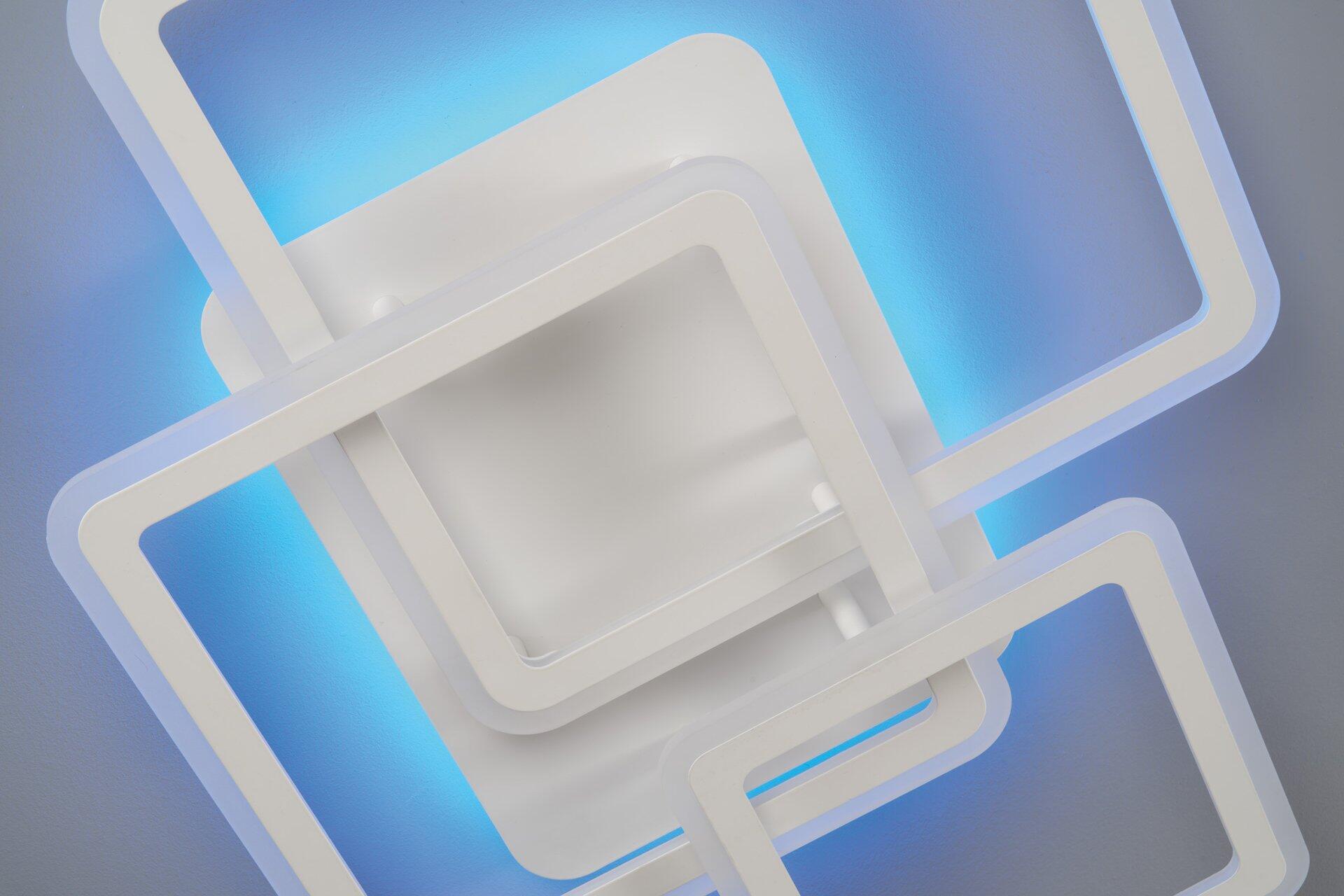 Detailaufnahme der Deckenleuchte Gelder mit satiniertem Acryldesign und geometrischen Formen, die die moderne Konstruktion und die modulare Bauweise betont.