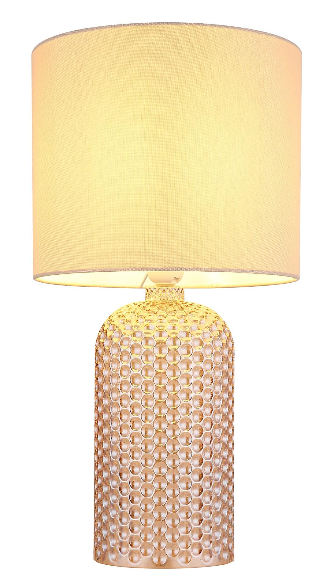 Tischleuchte 21735CH mit zylindrischem, beige-farbenem Lampenschirm und strukturiertem, metallischen Lampenkörper, aus frontaler Perspektive zur Darstellung des reliefartigen Musters.