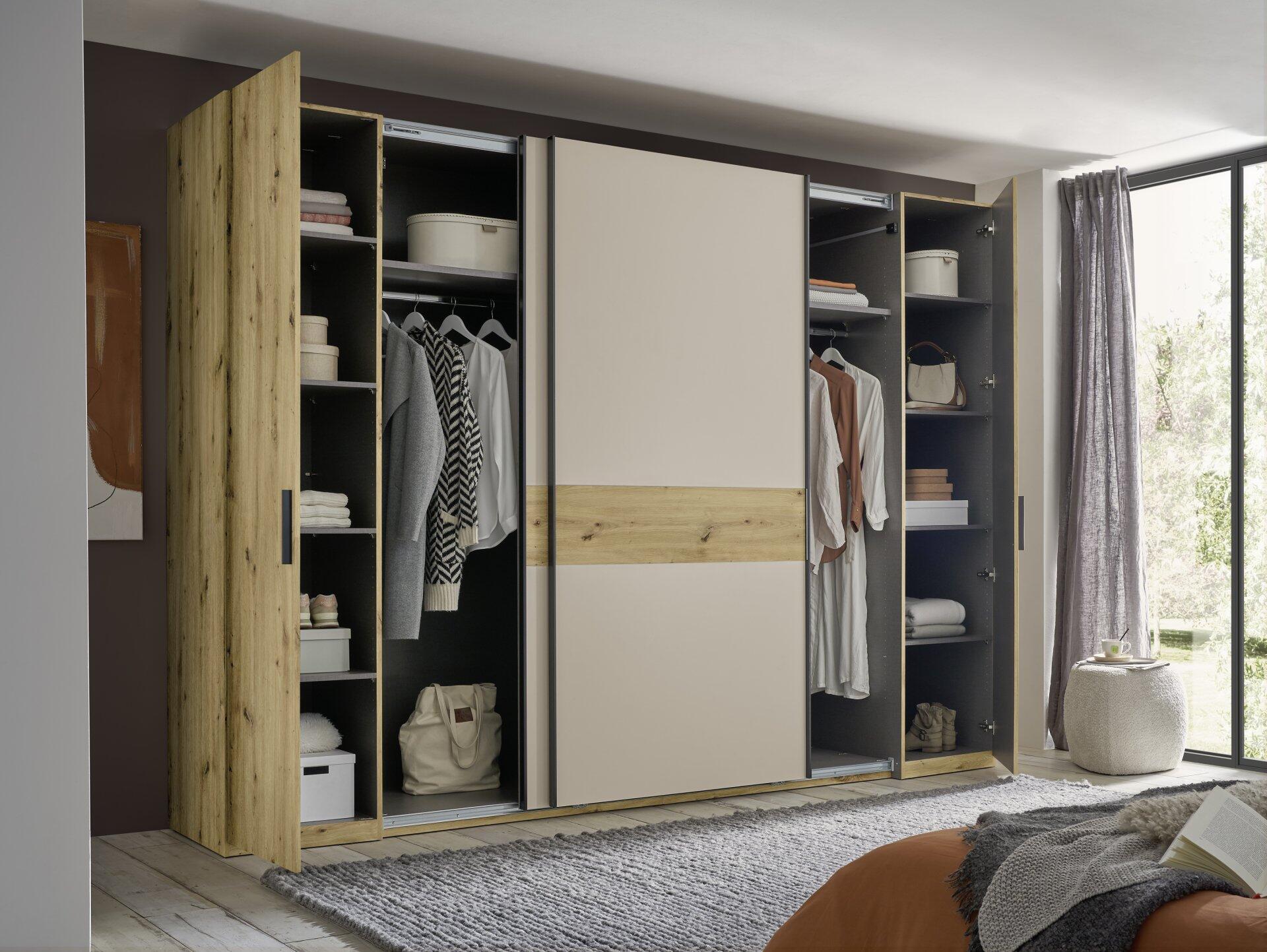 Kleiderschrank, Kapamo