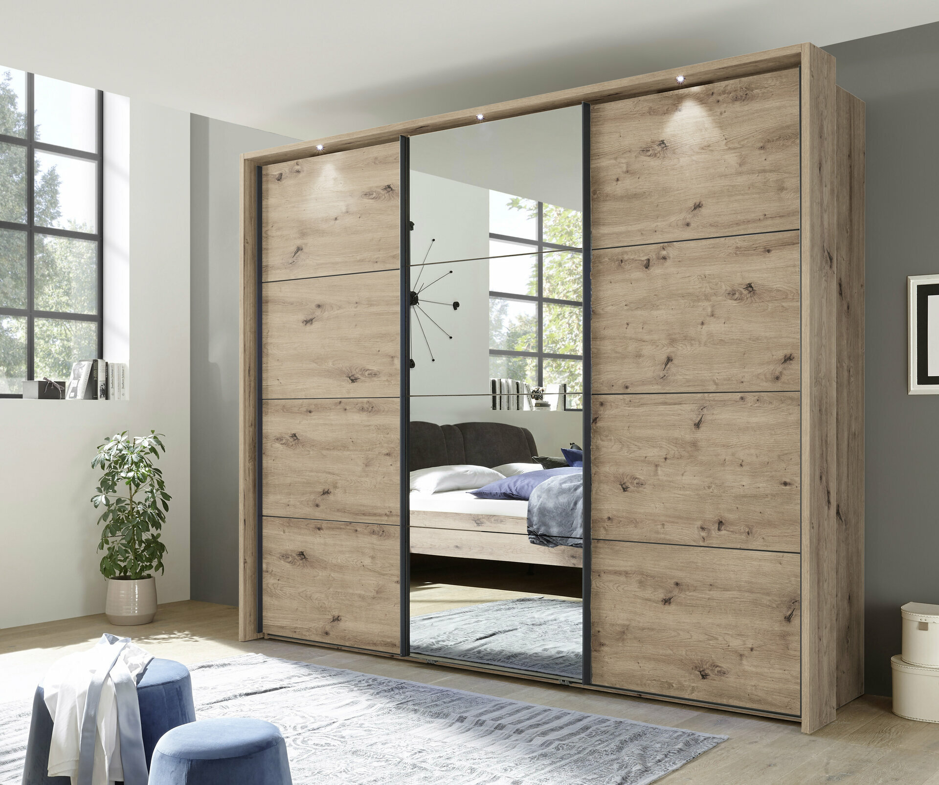 Schwebetürenschrank, Jura