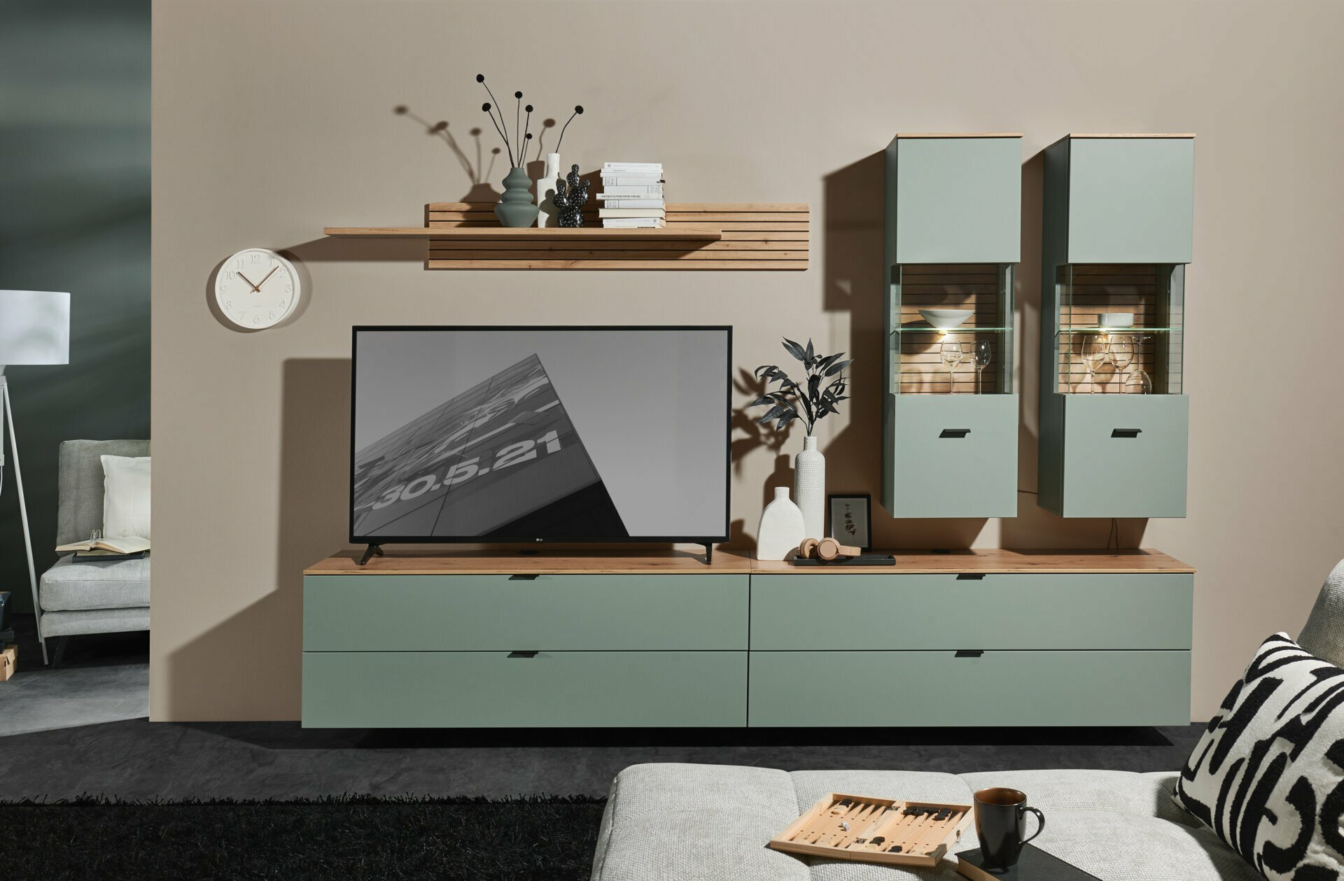 TV-/Wohnlösung, Ina