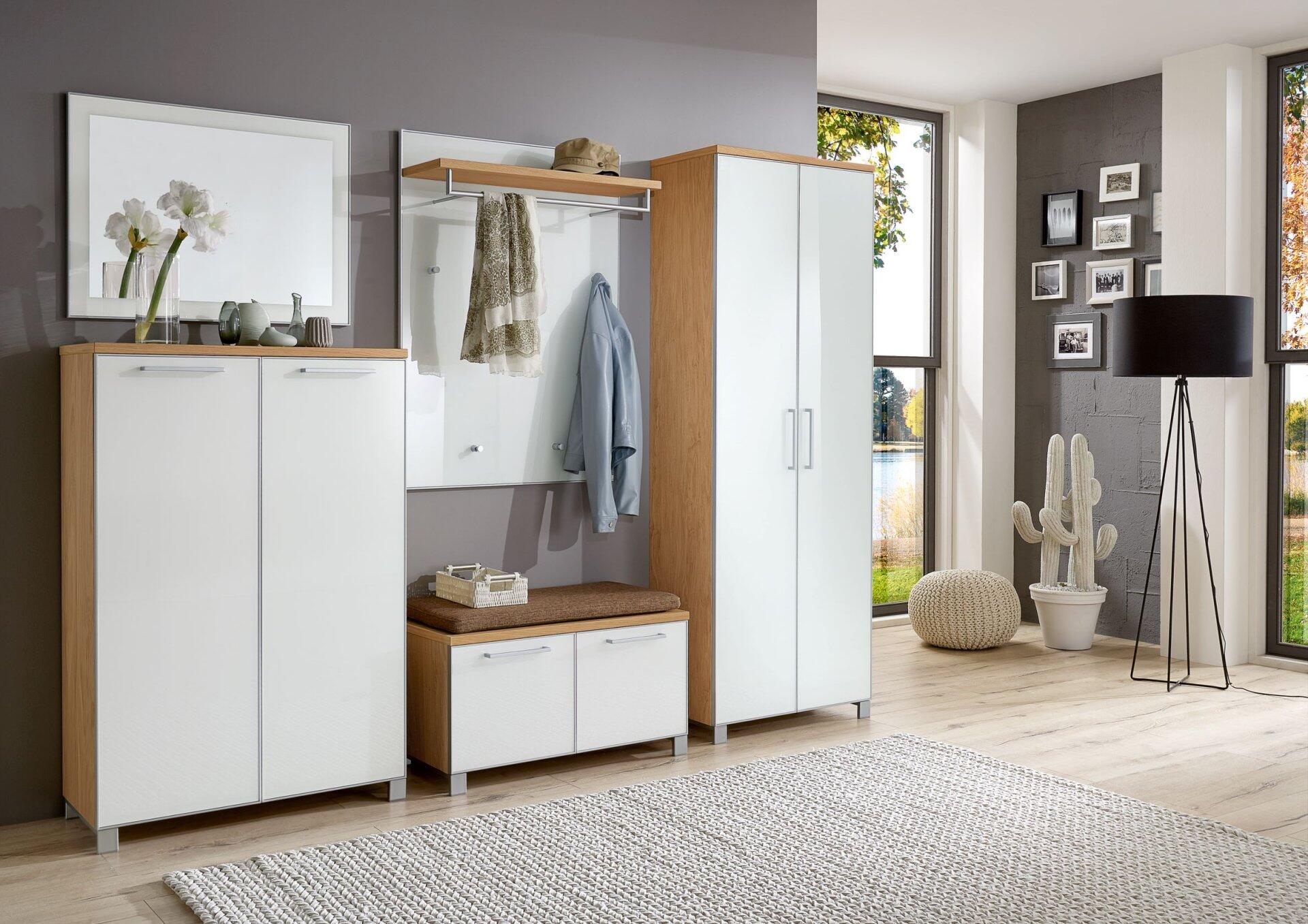 Dielenschrank, Santina