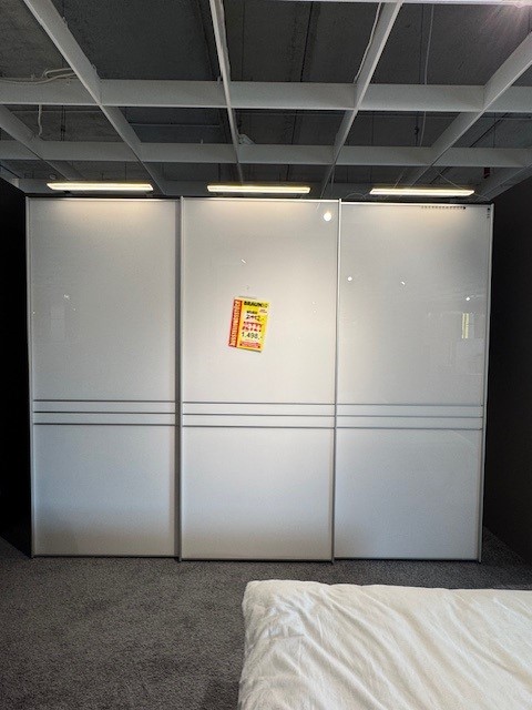 Schwebetürenschrank System One 