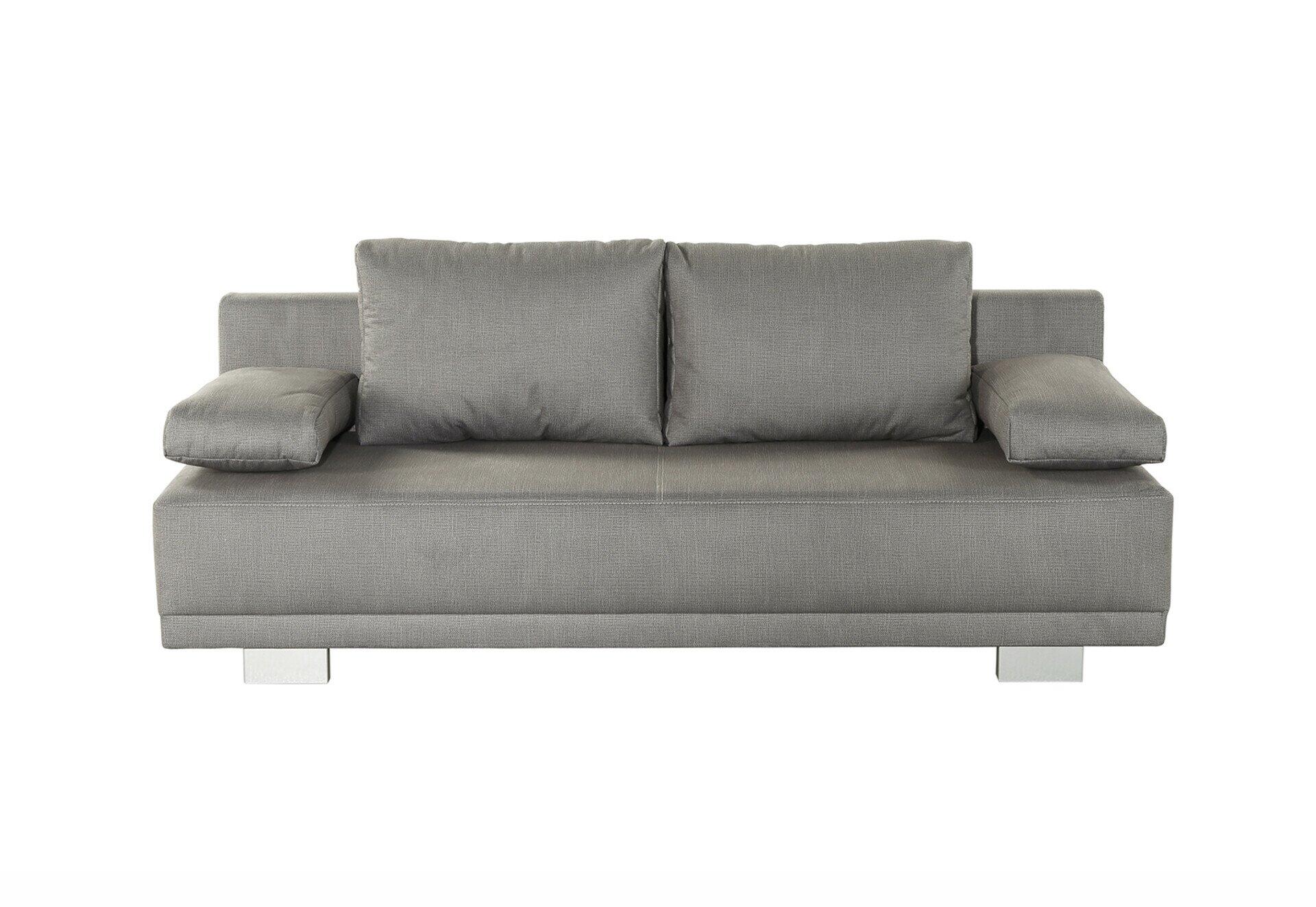 Graues Schlafsofa Luzio mit chromfarbenen Füßen, hoher Rückenlehne und breiten Armlehnen aus der Frontalperspektive.