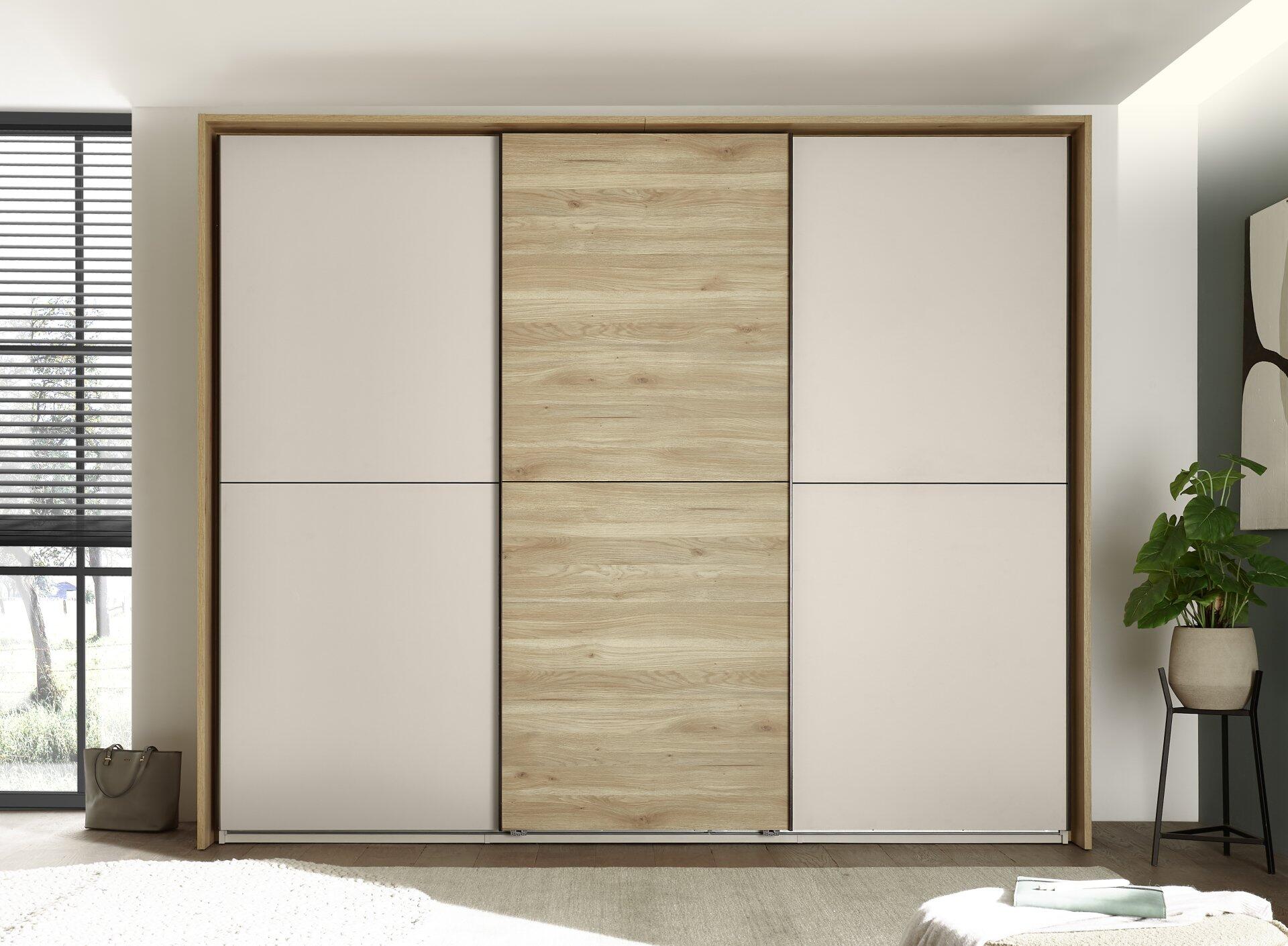 Schwebetürenschrank, Stewan