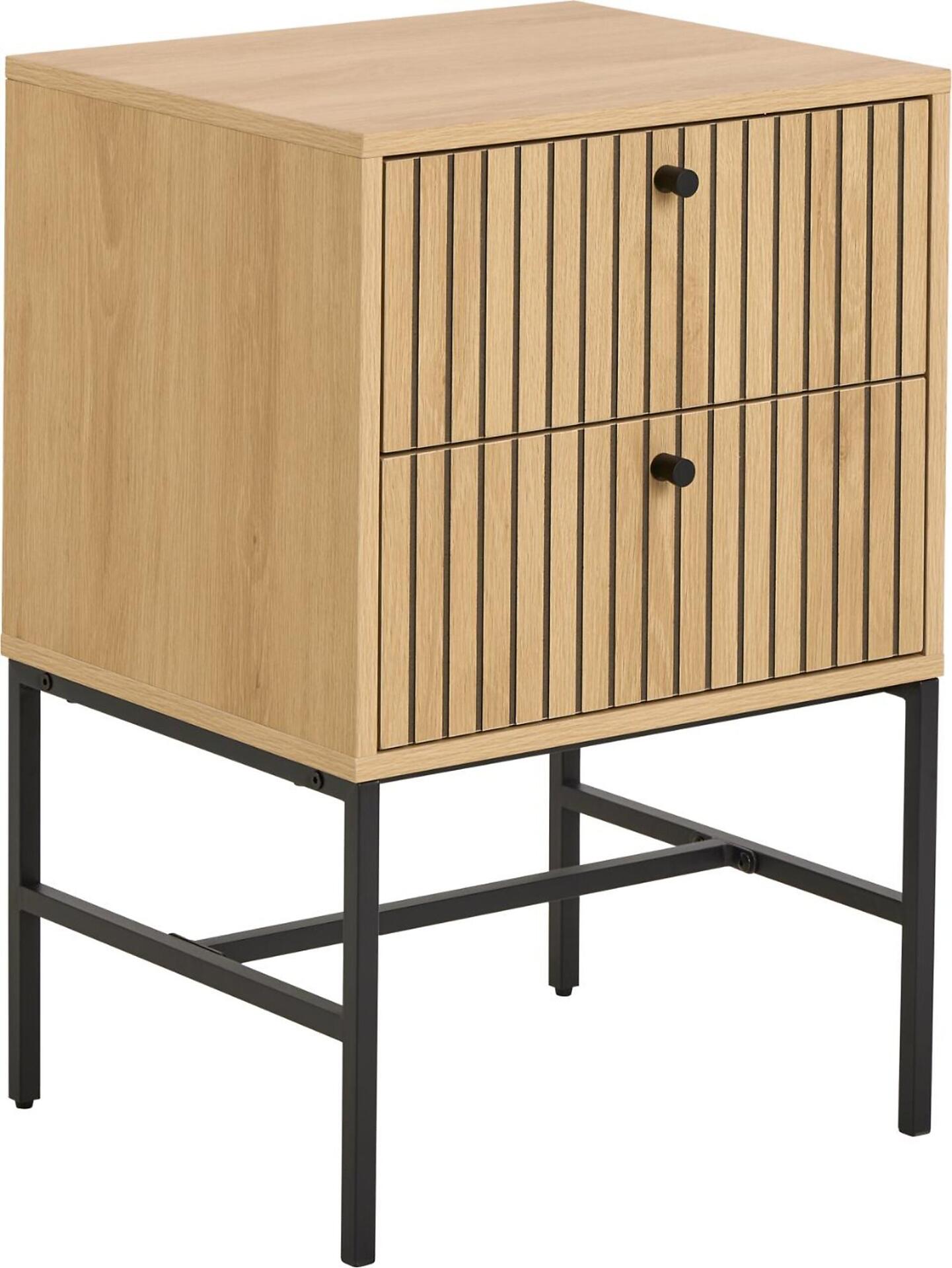 Nachttisch Albany mit zwei Schubladen und Lamellenfront in Frontalperspektive.
