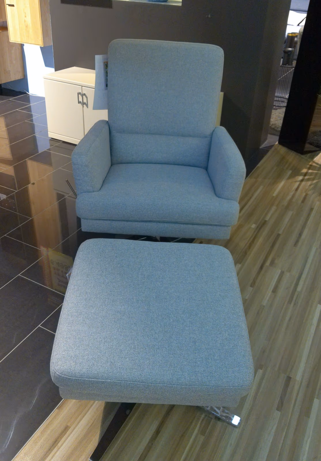 Sessel inkl. Hocker