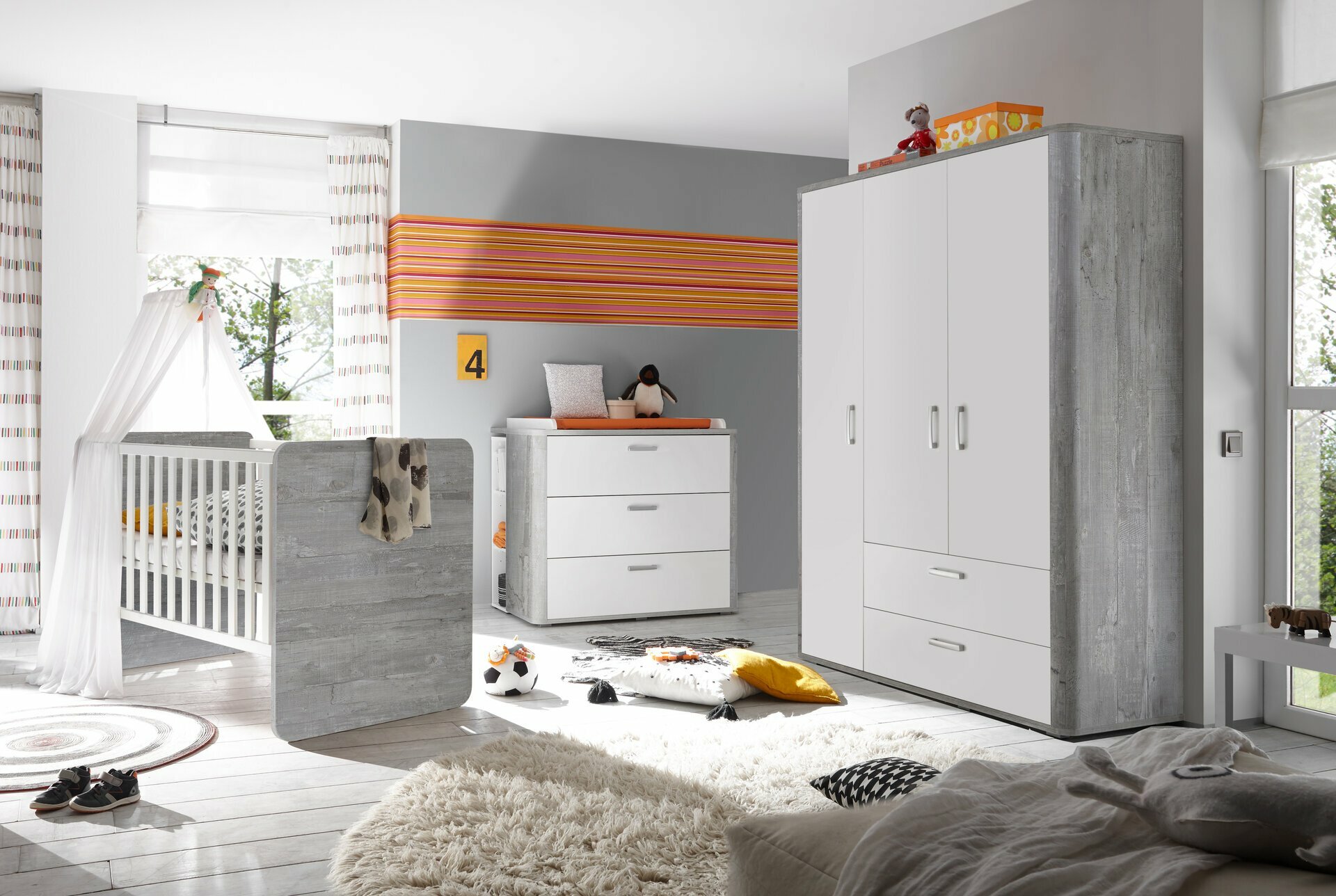 Kinderzimmer, Frieda