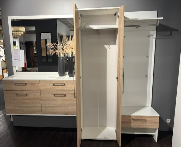 Garderobe Polygon Garderobe Polygon