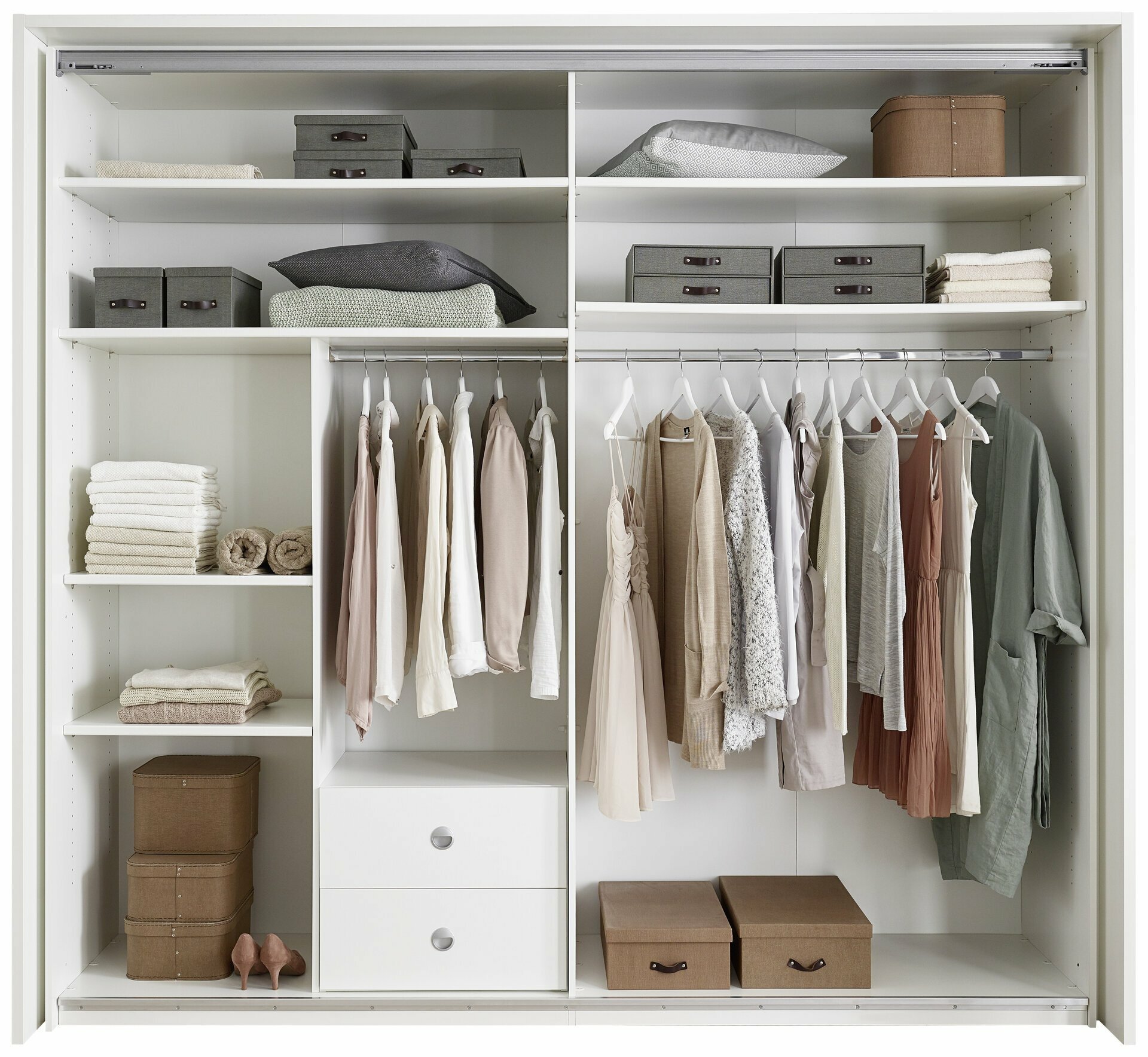 Schwebetürenschrank, Alaska