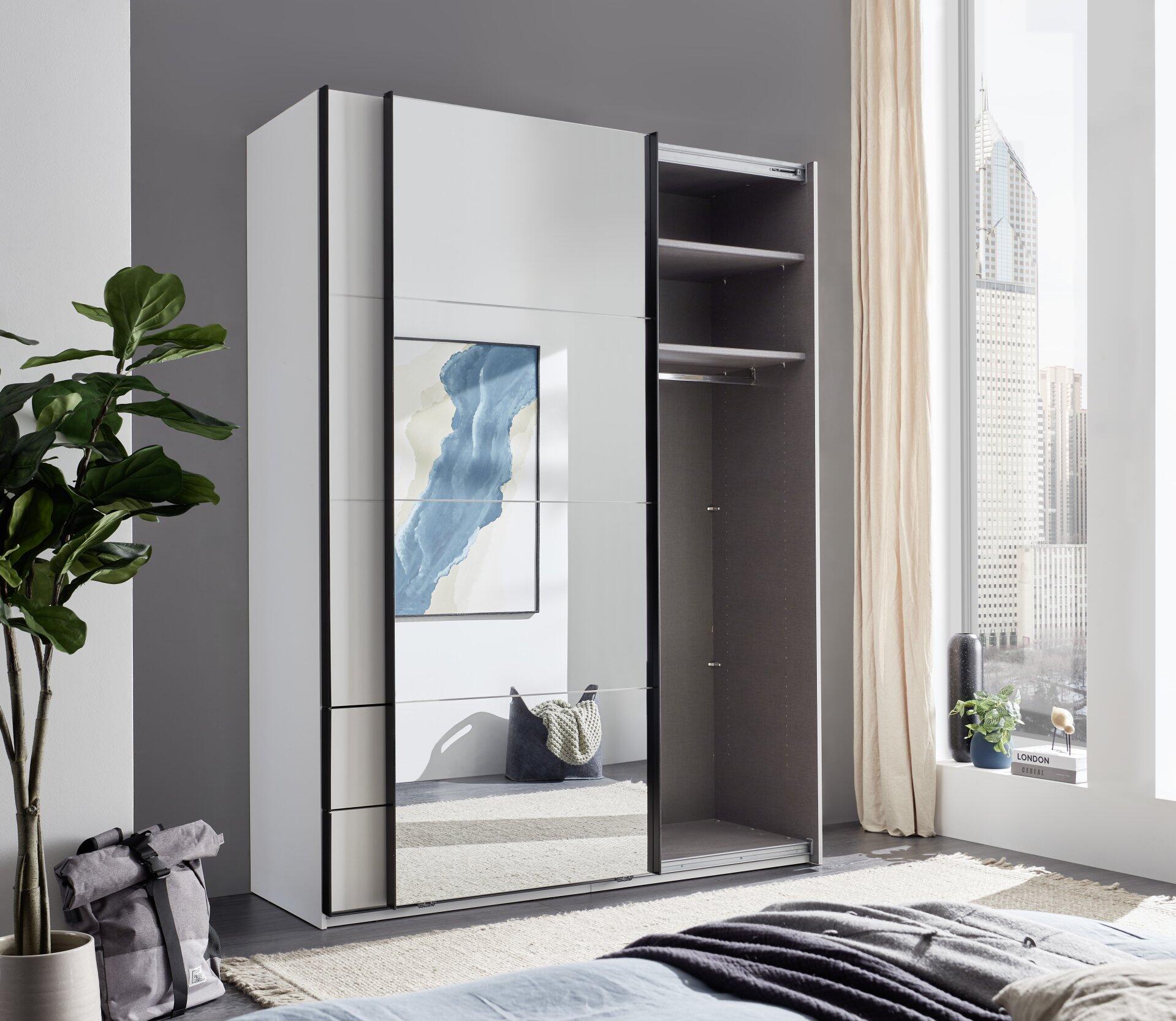 Schwebetürenschrank, Norte