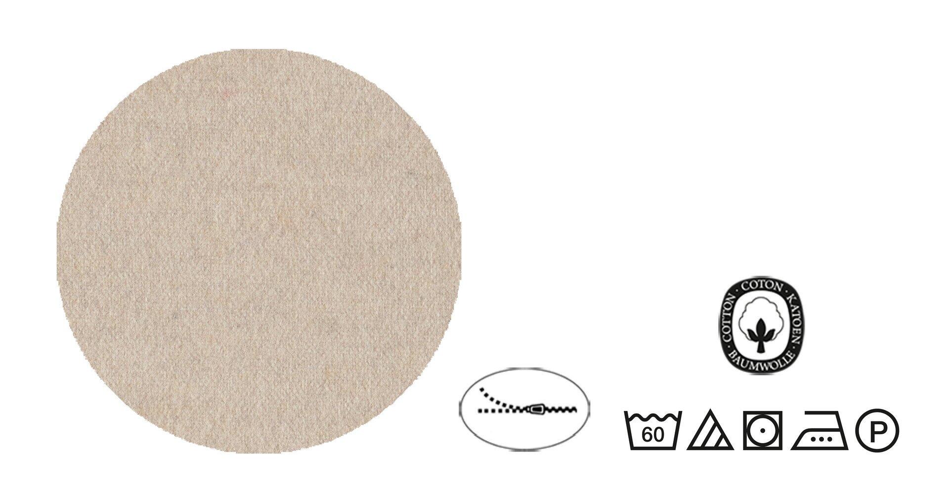 Nahaufnahme der hellbeige Baumwollstoffoberfläche der Biberna Garnitur mit Details zu Wasch- und Pflegehinweisen.