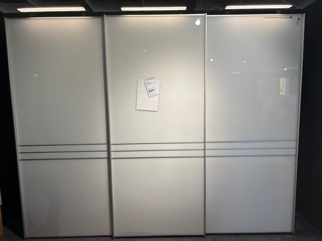 Schwebetürenschrank System One