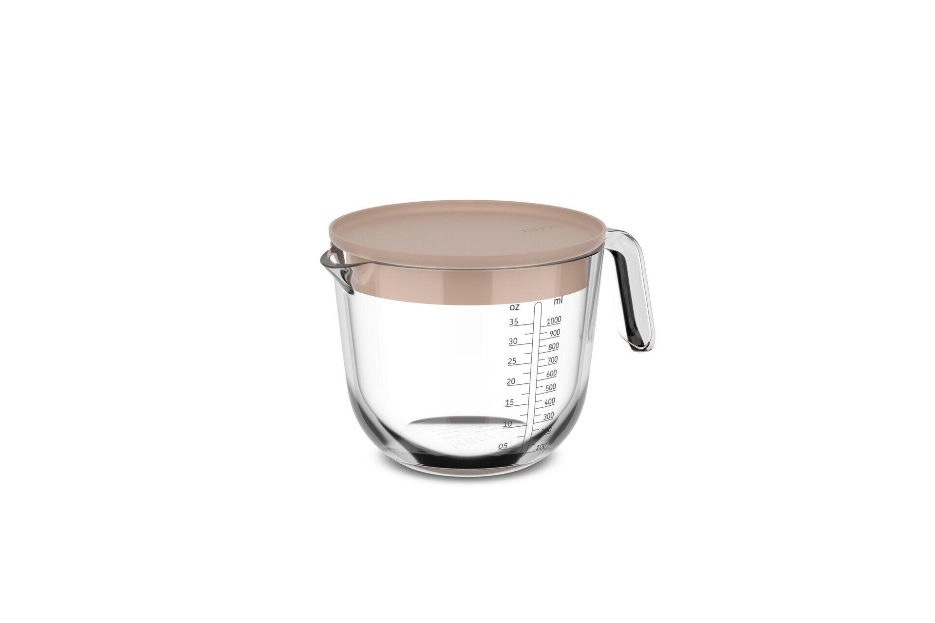 Transparenter Chef it Messbecher aus Glas mit Henkel, Deckel und aufgedruckten Messmarkierungen in Unzen und Millilitern.