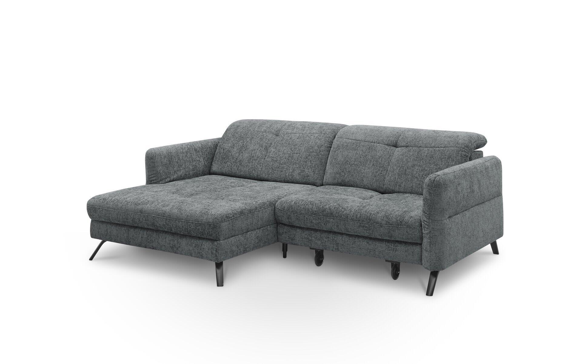 Graues, L-förmiges Sofa SO 4400 mit abnehmbarer Rückenlehne, hochgesteckten Armlehnen und schwarzem Metallfuß, aus leicht erhöhter Frontalperspektive.