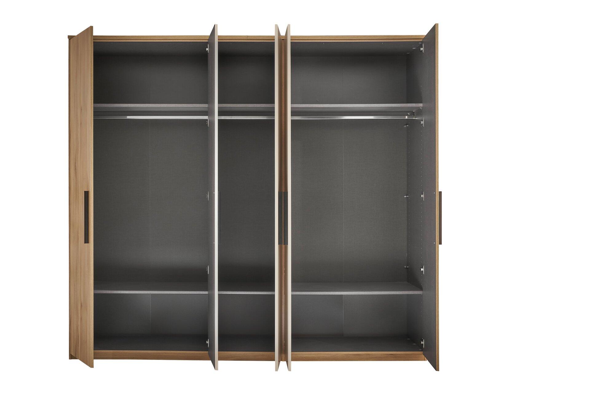 Kleiderschrank, Tabina