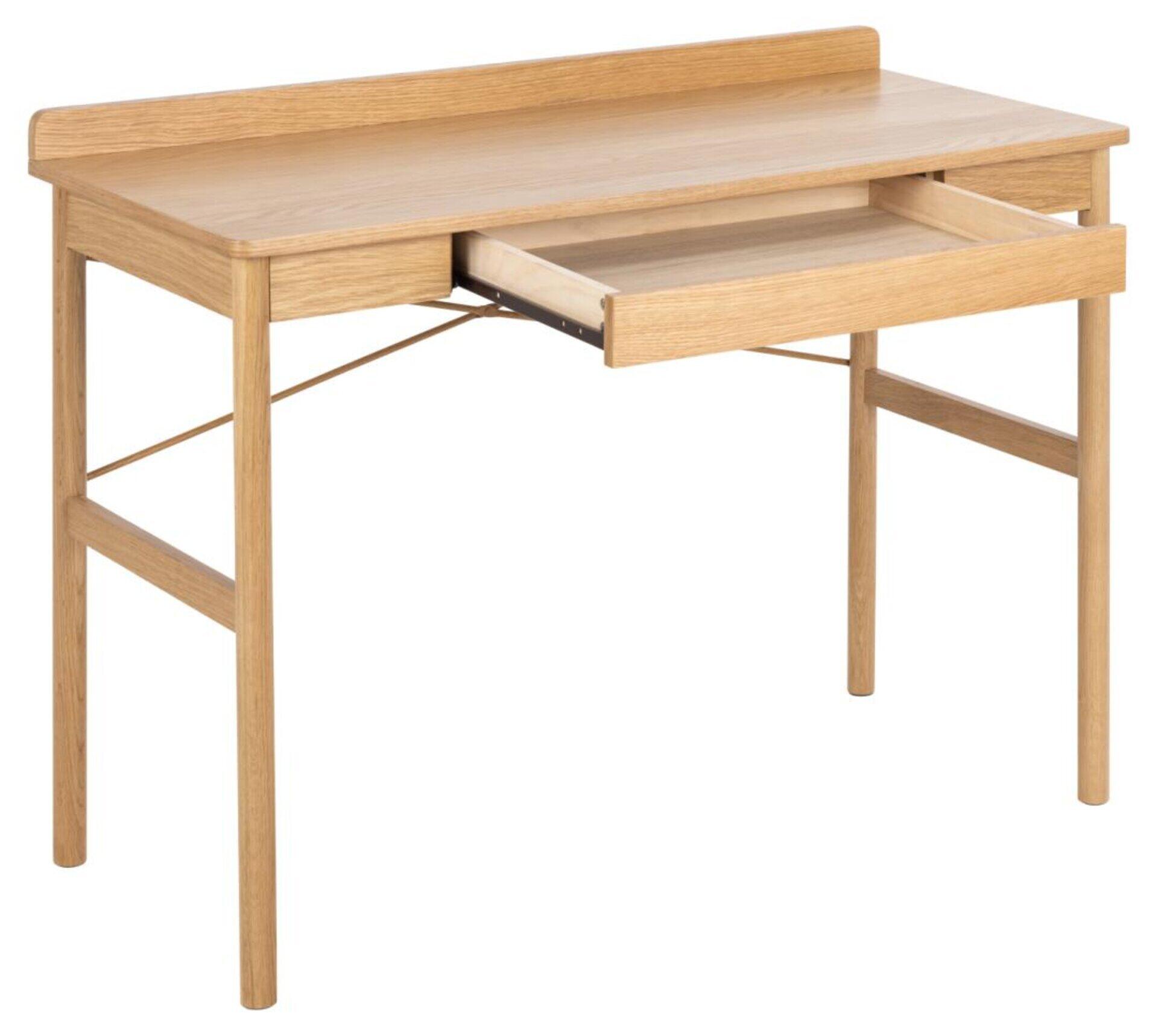 Schreibtisch Paul mit einer leicht herausgezogenen Schublade, die einen Blick auf den hellen Holzinnenraum bietet, zeigt die Details des Eichenfurnier-Rahmens und der konisch zulaufenden Beine.