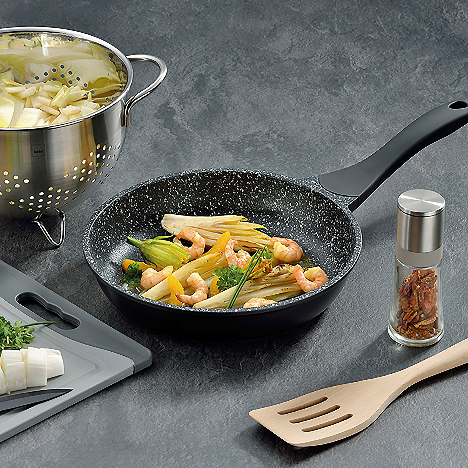 Bratpfanne, Stella Nova