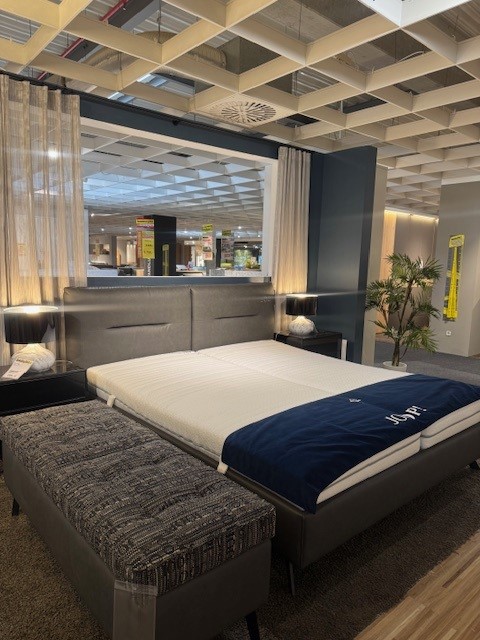 Polsterbett + Hocker JO Select