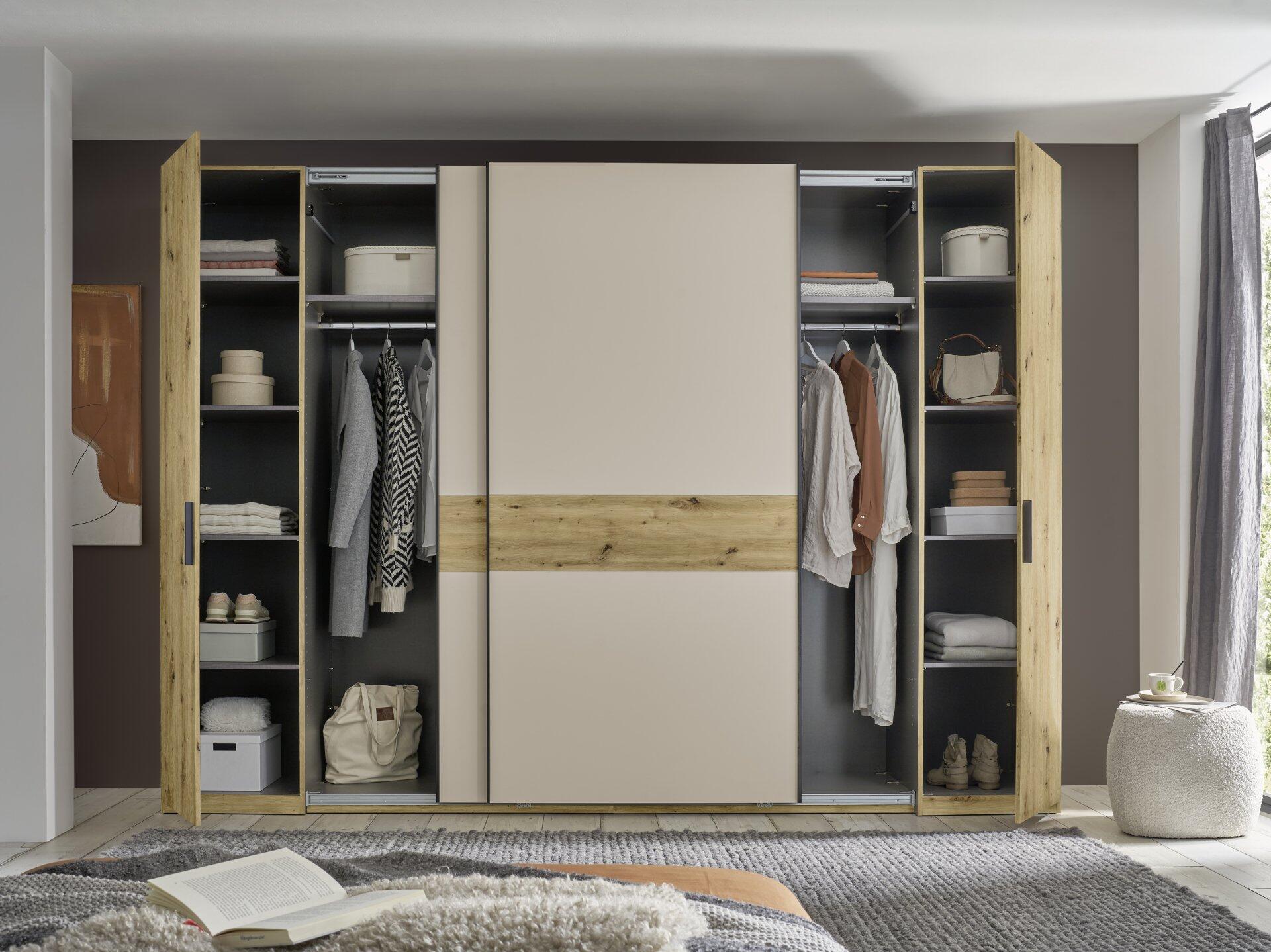 Kleiderschrank, Kapamo