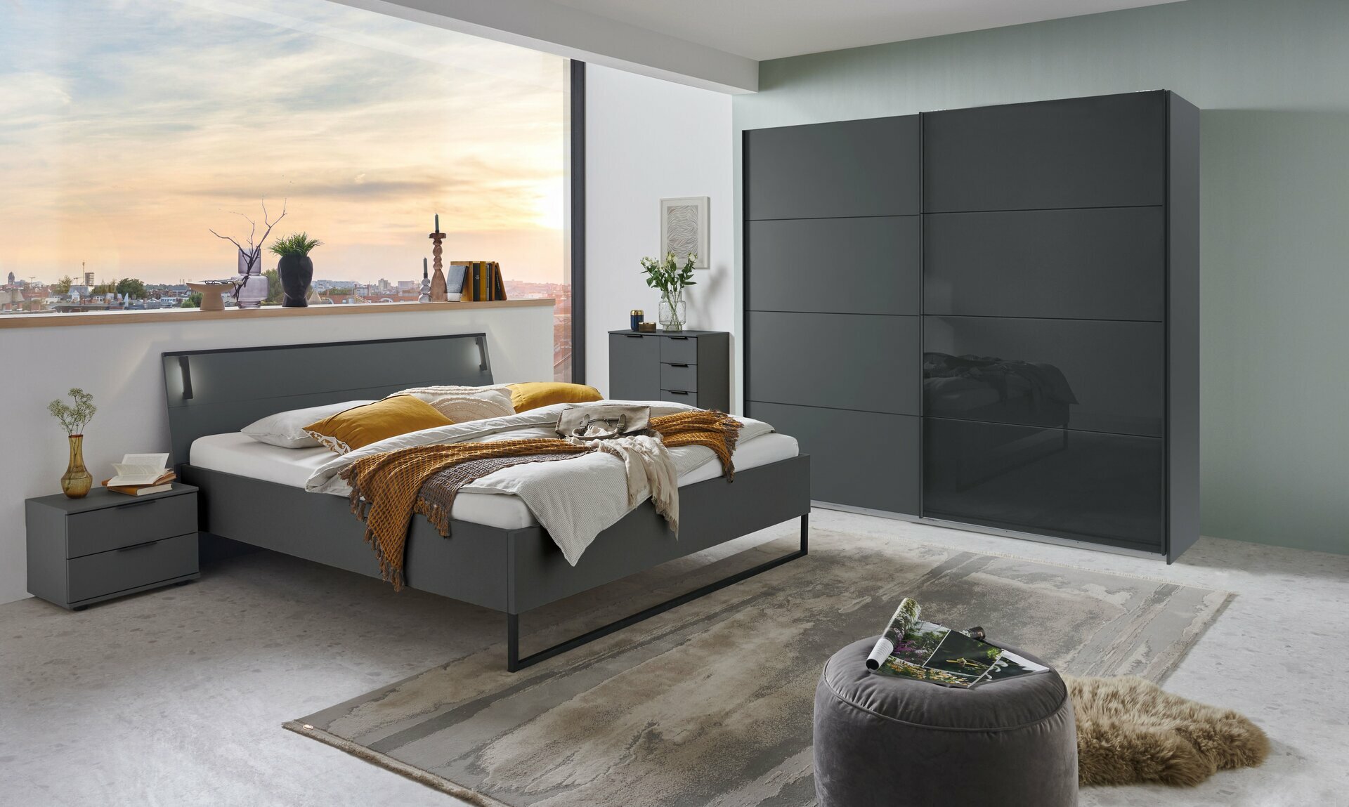 Schwebetürenschrank, Tilburg