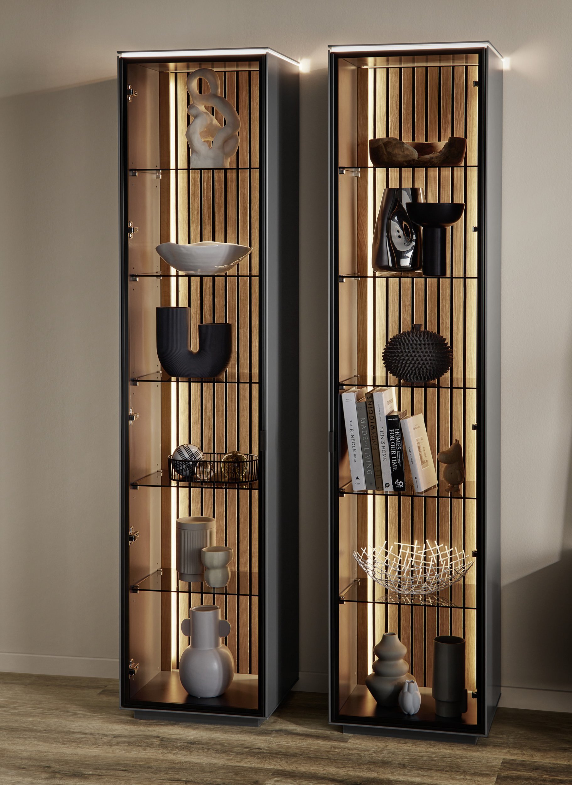 Vitrine, Riani
