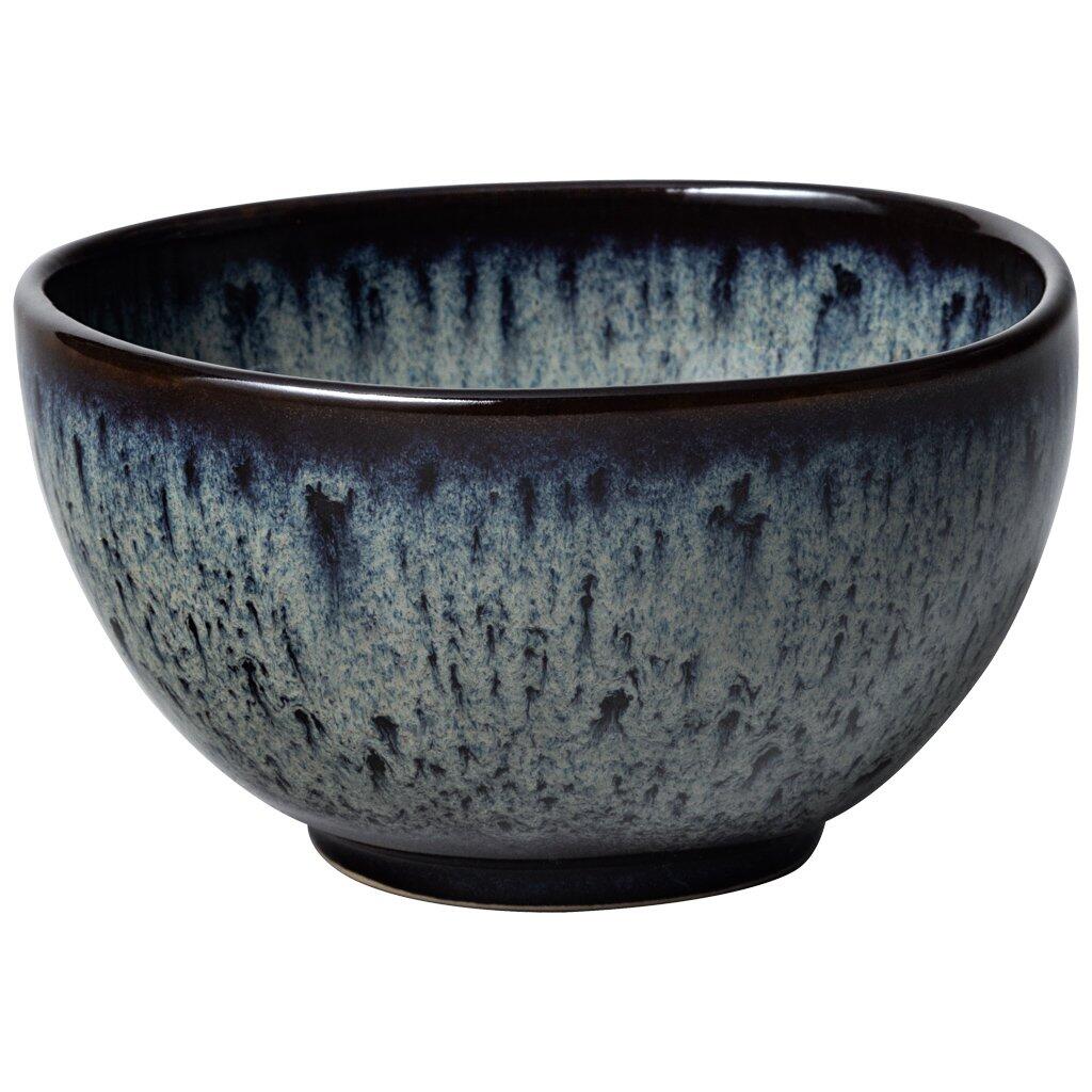 Reis-Bowl Lave gris von Villeroy & Boch: dekorative Schale mit breiter, gewölbter Form und dynamischem, bläulich-grauem Farbton aus Reaktivglasur.