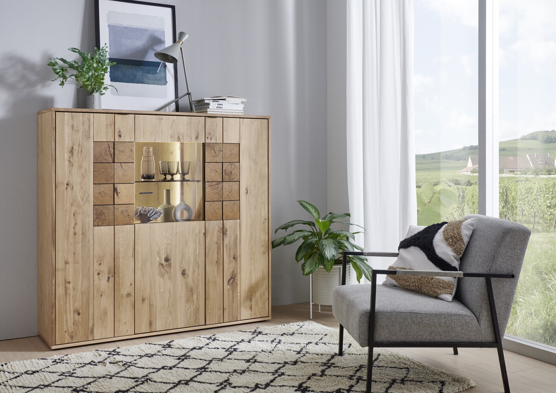Highboard, Tanum