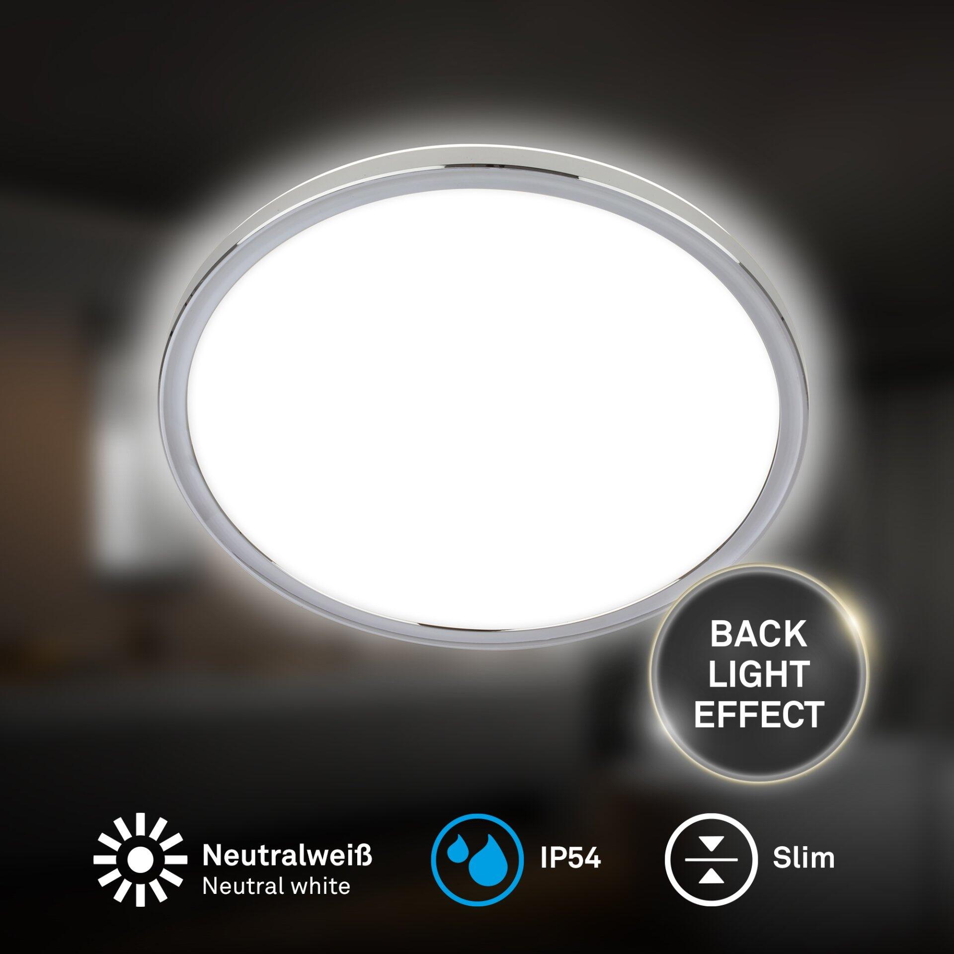 Badezimmerleuchte Pulap mit schlankem, silberfarbenem Rahmen und weißer Lichtfläche, die durch einen "Backlight"-Effekt sanftes, diffuses Licht erzeugt.