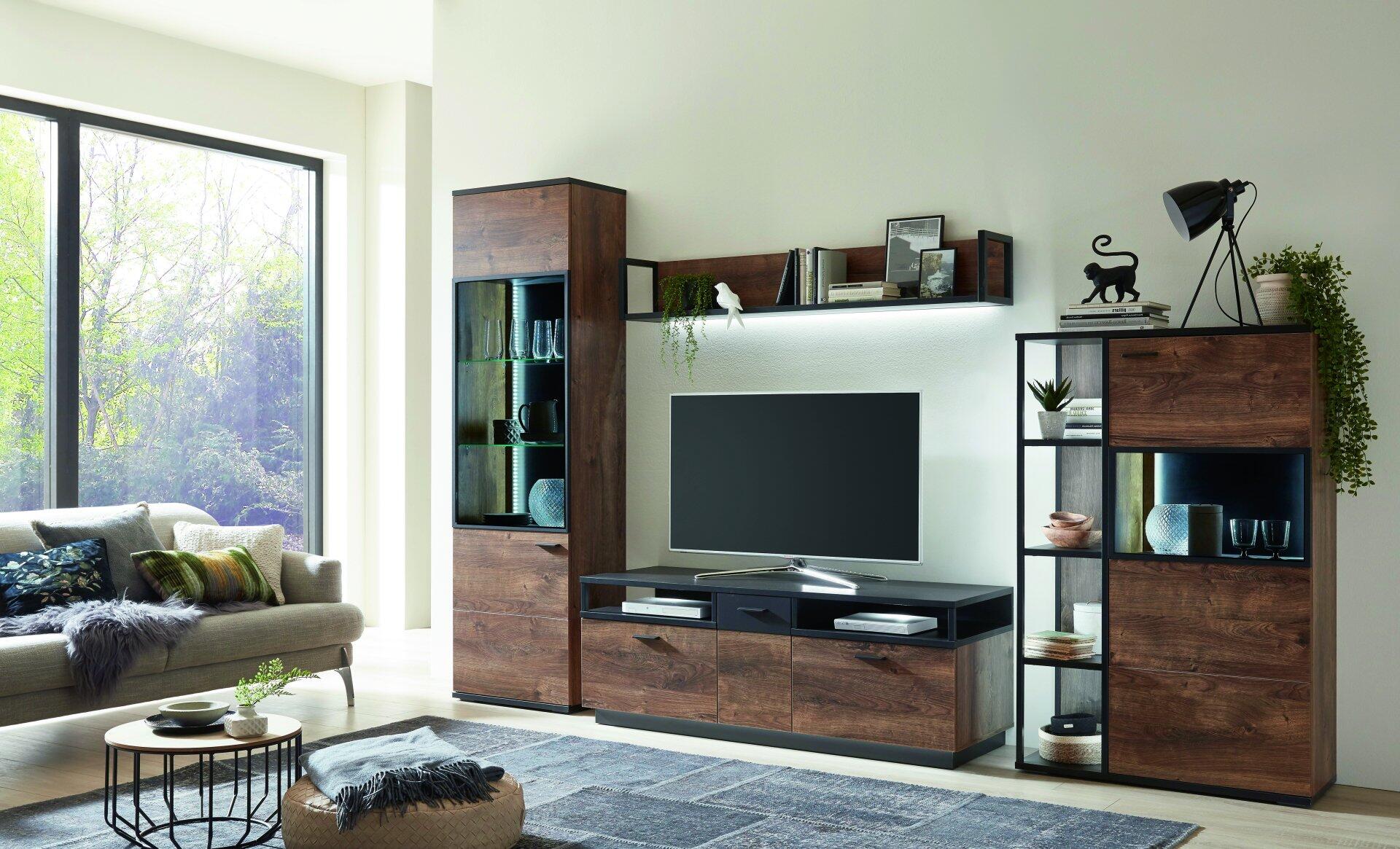 Highboard, Bastian