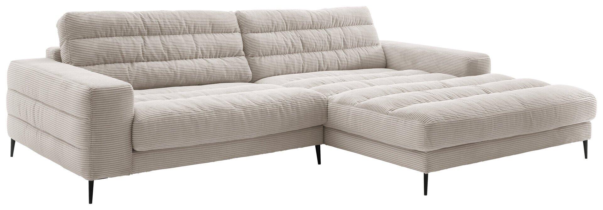 Helles Ecksofa Badia mit abnehmbarer Rückenlehne zur Vergrößerung der Schlafgelegenheit und verstellbaren Kissen in der hohen Rückenlehne, auf schlanken schwarzen Metallfüßen.