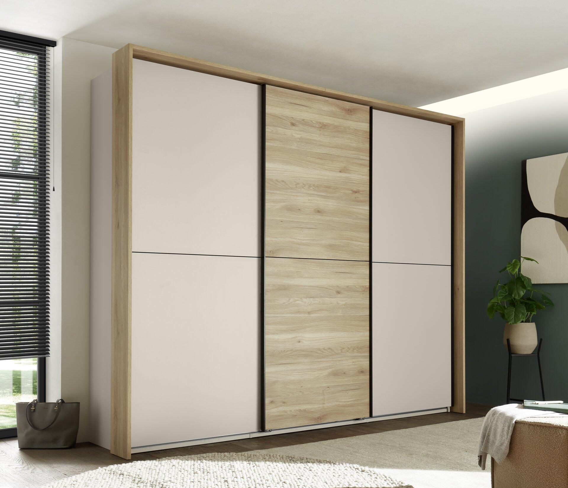 Schwebetürenschrank, Stewan