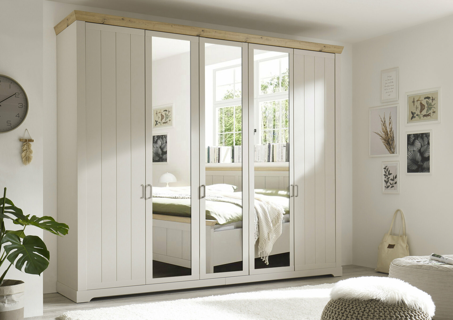 Kleiderschrank, Salvi