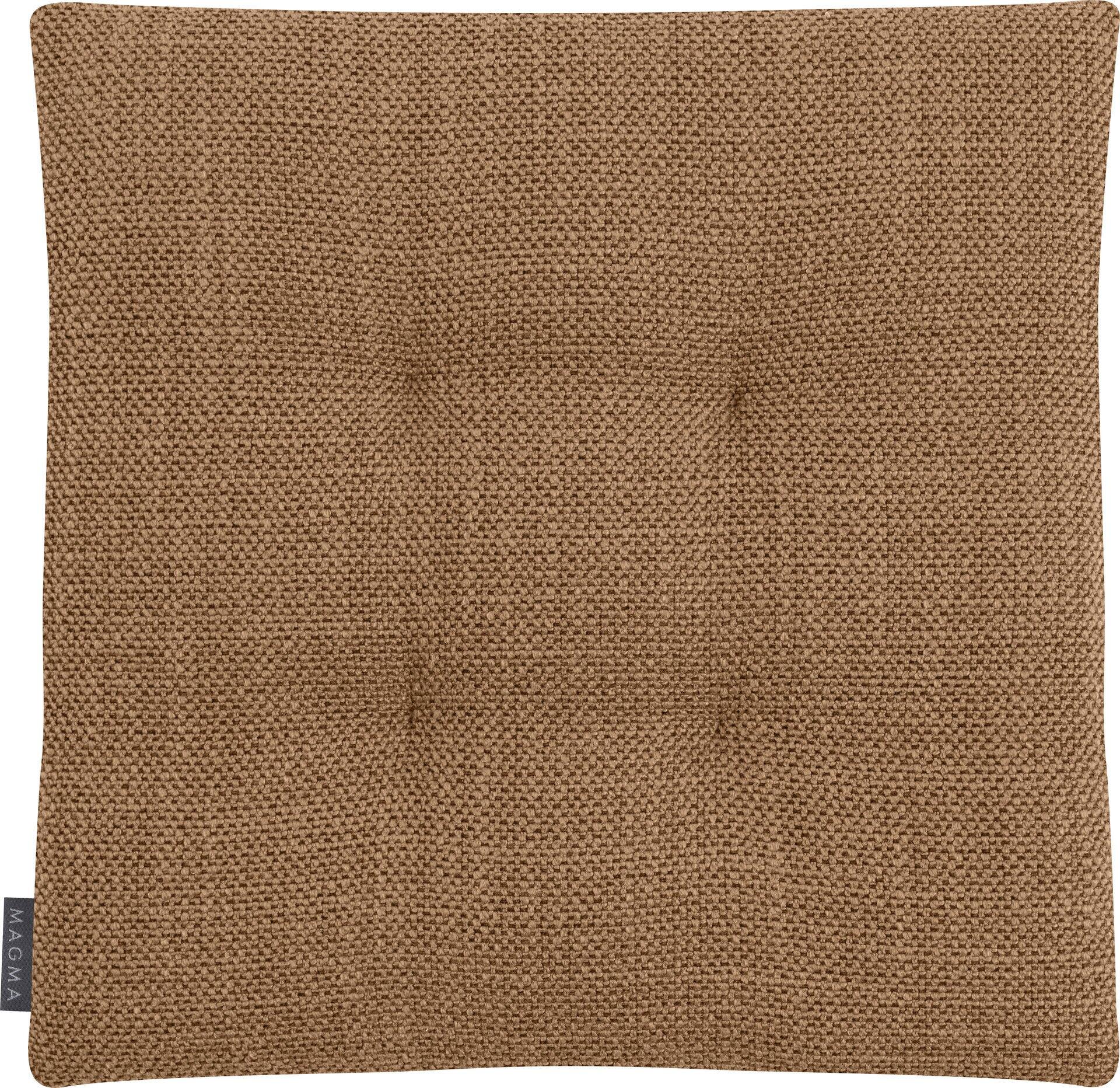 WendeStuhlkissen Austin: Quadratischer Sitzkissenbezug in Caramel mit strukturierter Jacquard-Webung und gepolsterten Vertiefungen.