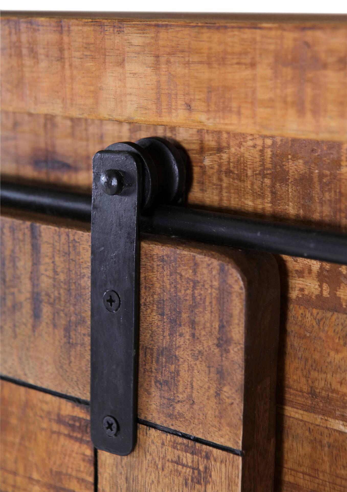 Highboard, Barney
